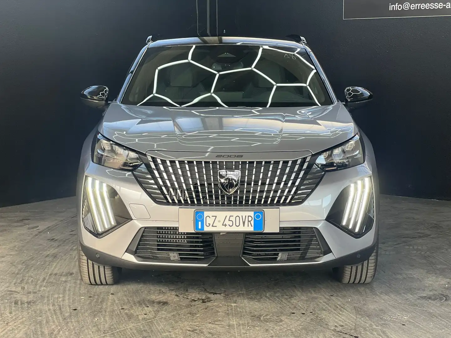 Peugeot 2008 2008 1.2 hybrid GT 145cv e-dcs6 Grigio - 2