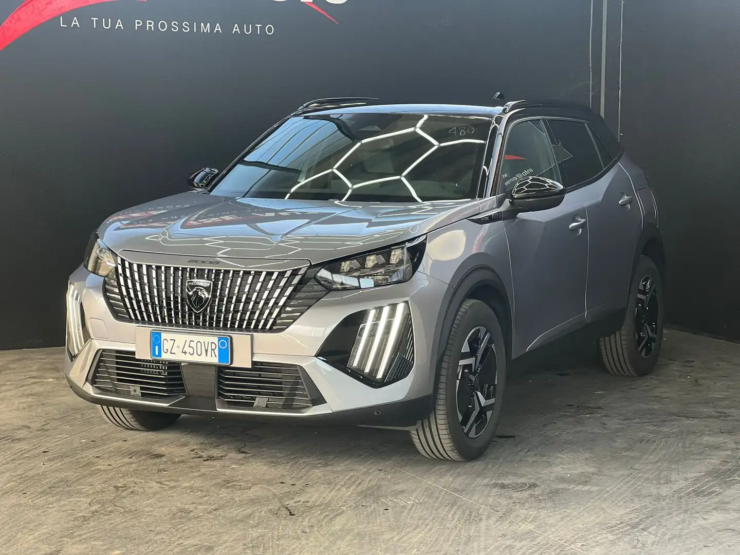 Peugeot 2008 2008 1.2 hybrid GT 145cv e-dcs6 Grigio - 1