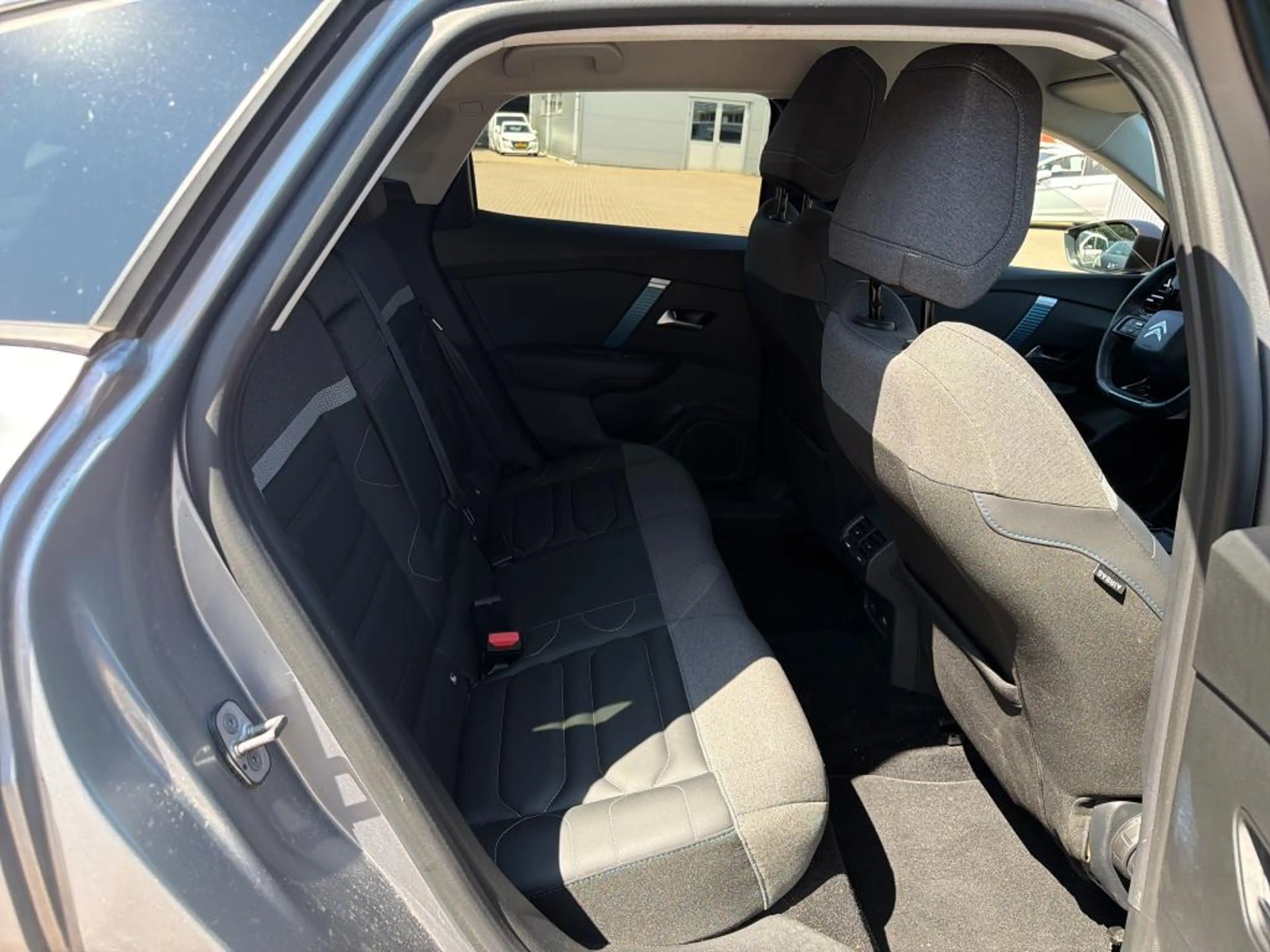Citroen E-C4 Electric Shine 50 kWh — photo 12