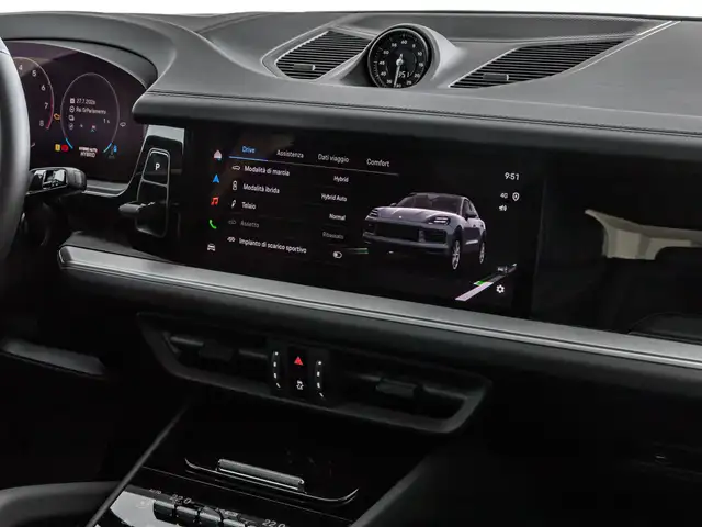 Porsche Cayenne view 15