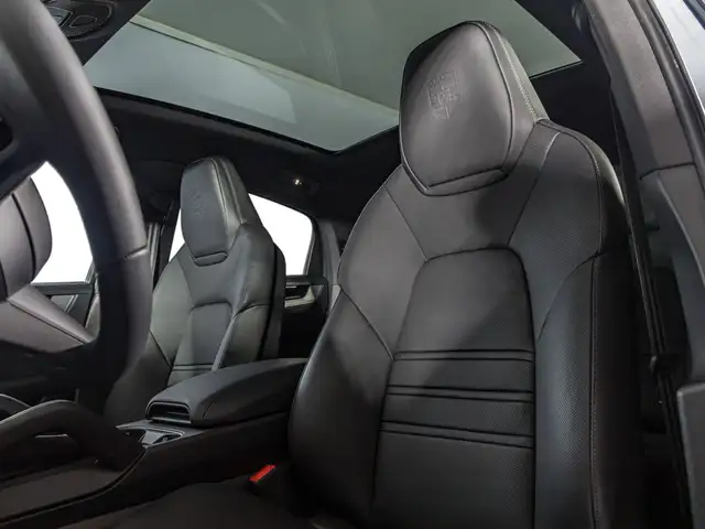 Porsche Cayenne view 10