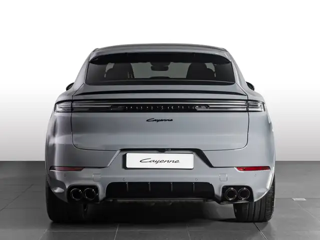 Porsche Cayenne view 4