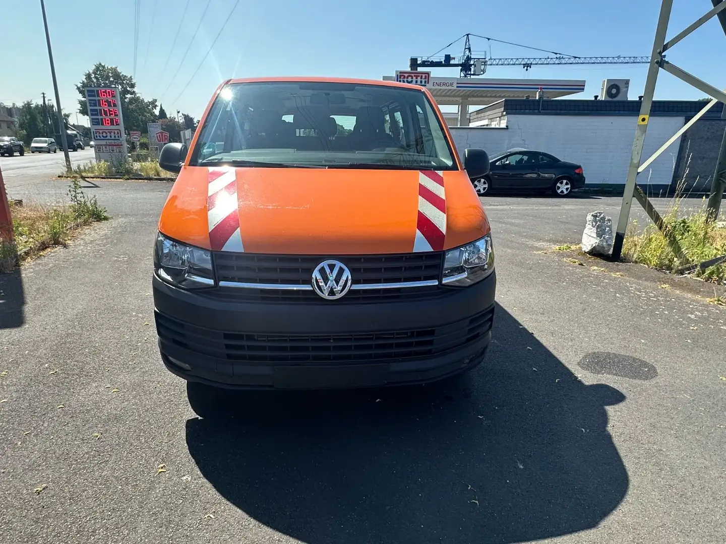Volkswagen T6 Transporter Kombi lang/ 9 Sitze/2x Klima Orange - 2