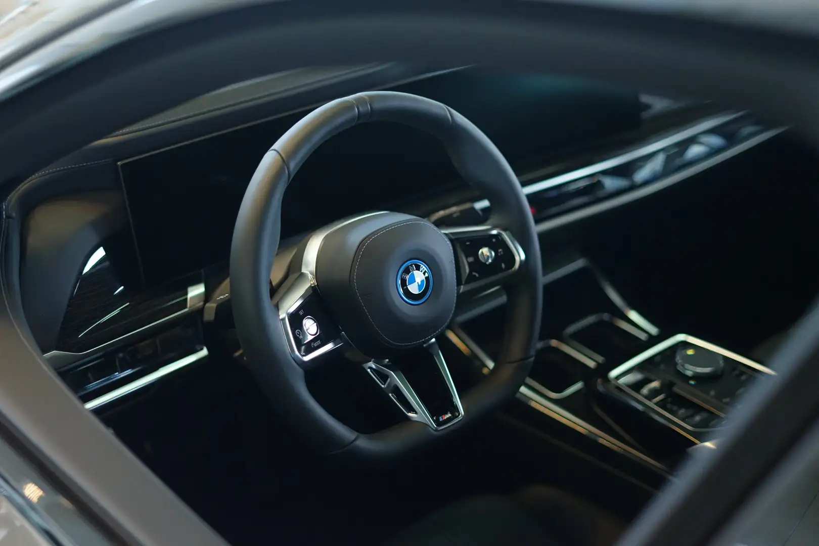 BMW i7 eDrive50 FULL OPTION Brons - 2