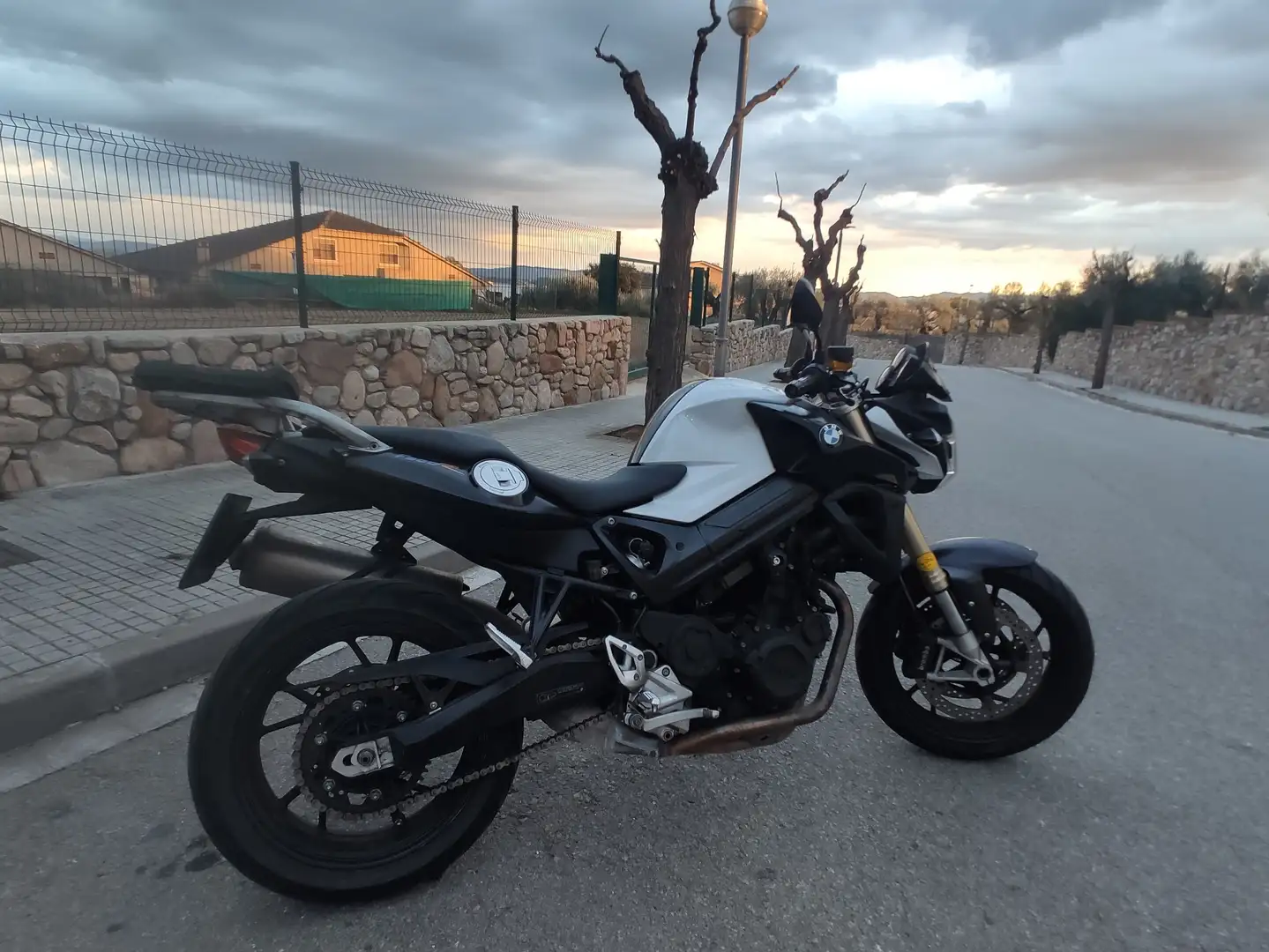 BMW F 800 R Negro - 2