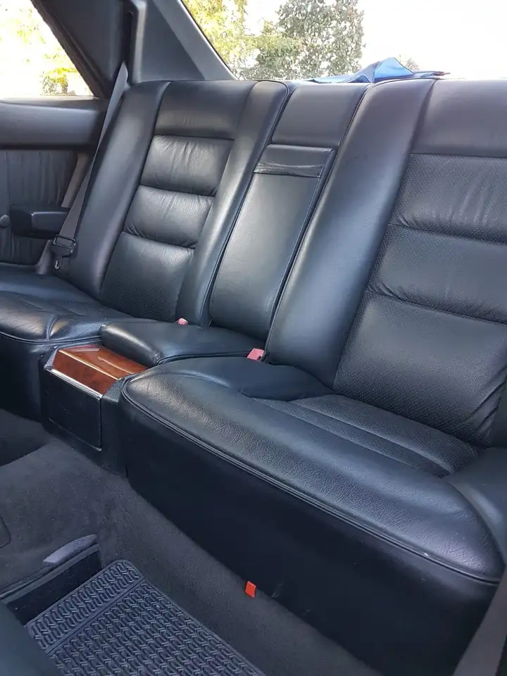 Mercedes-Benz 200 coupe colore nero, foto 4