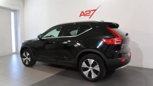 Volvo XC40 view 19