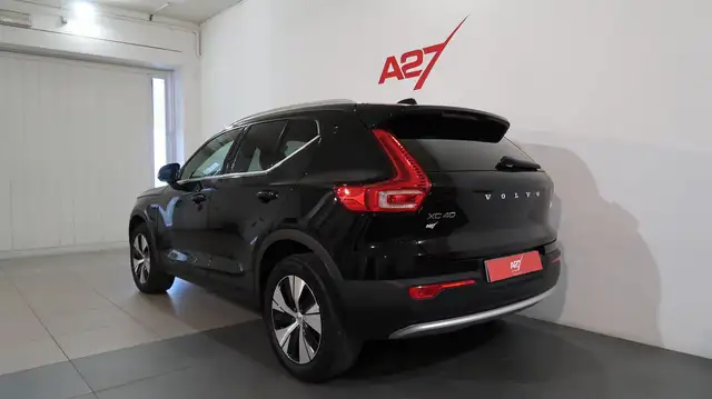 Volvo XC40 view 5