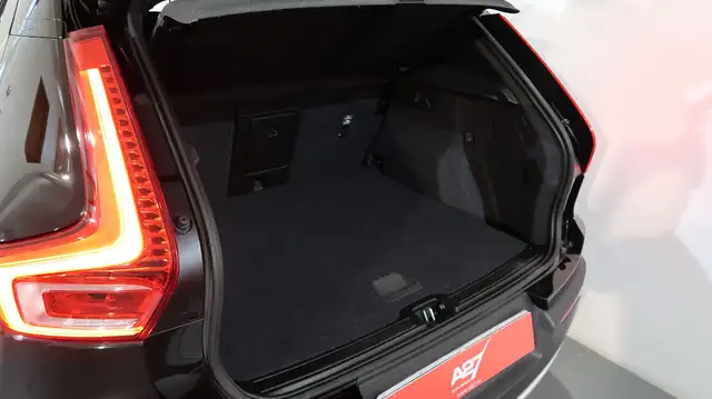Volvo XC40 view 13