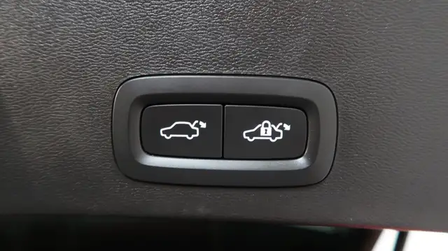 Volvo XC40 view 14