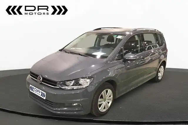 Volkswagen Touran PANODAK - ADAPTIVE CRUISE - CAMERA - APPLE CARPLAY