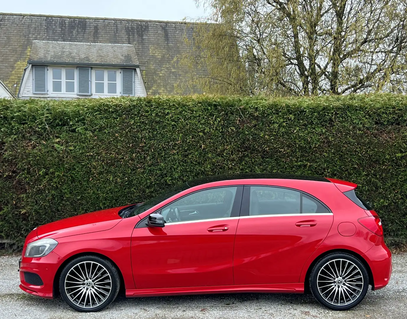 Mercedes-Benz A 180 Euro 6 - Full Pack Amg - Xenon - Camera - Gps Rood - 2
