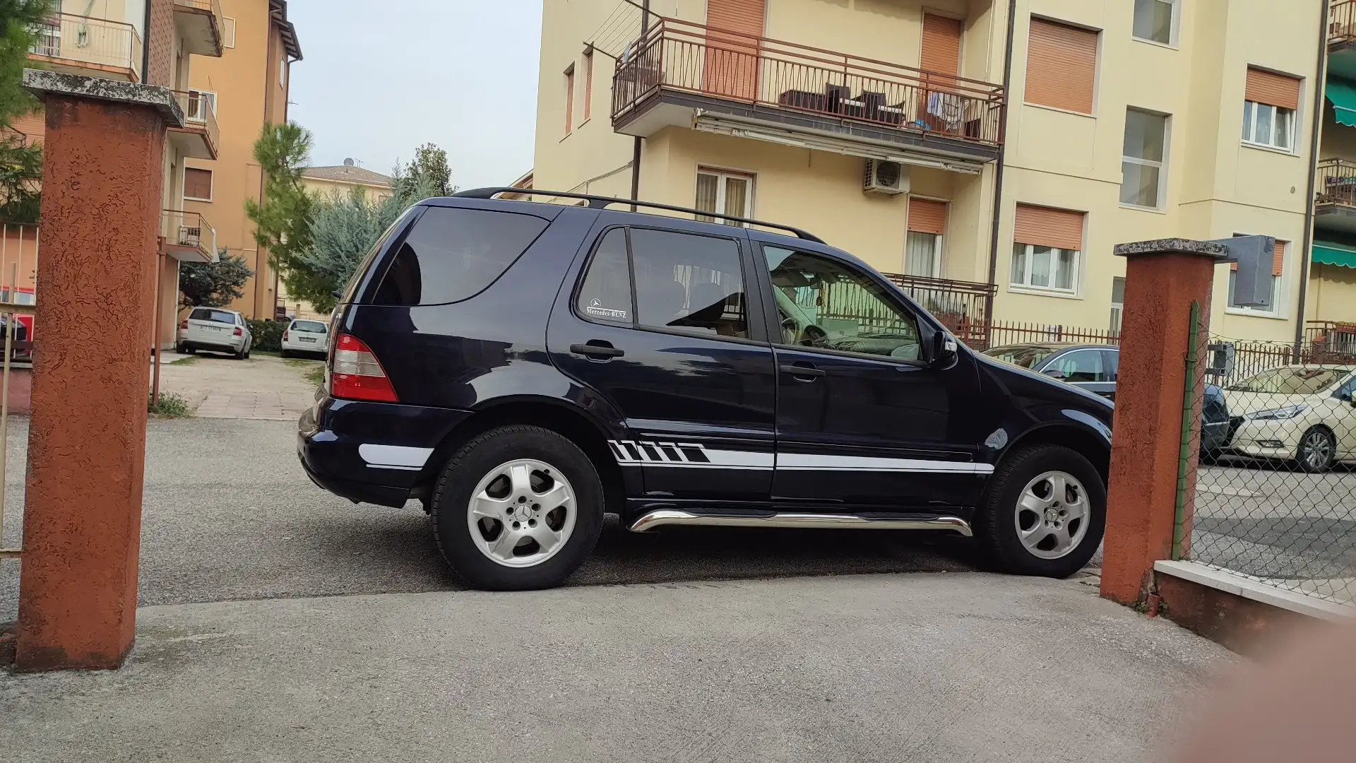 Mercedes-Benz ML 270 CDI Inspiration Mavi - 1