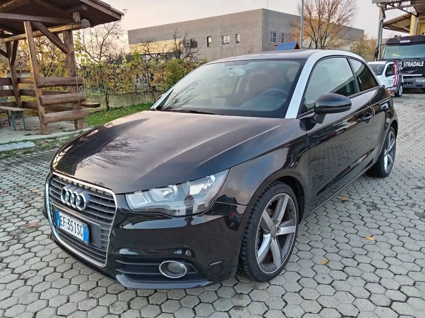 Audi A1 1.2 tfsi Attraction c clima Grigio - 1