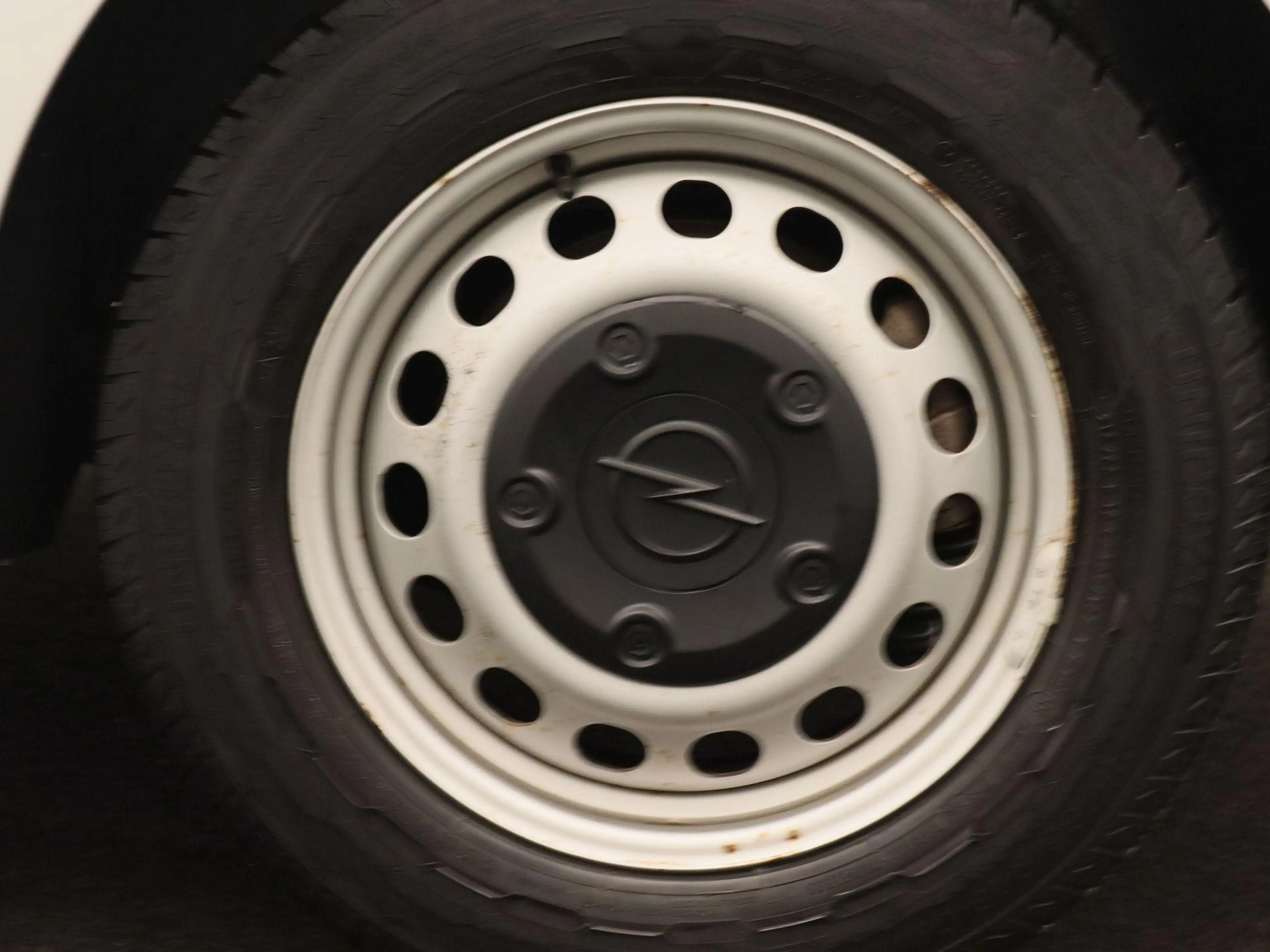 Opel Vivaro-e Combi L2H1 75 kWh — photo 15