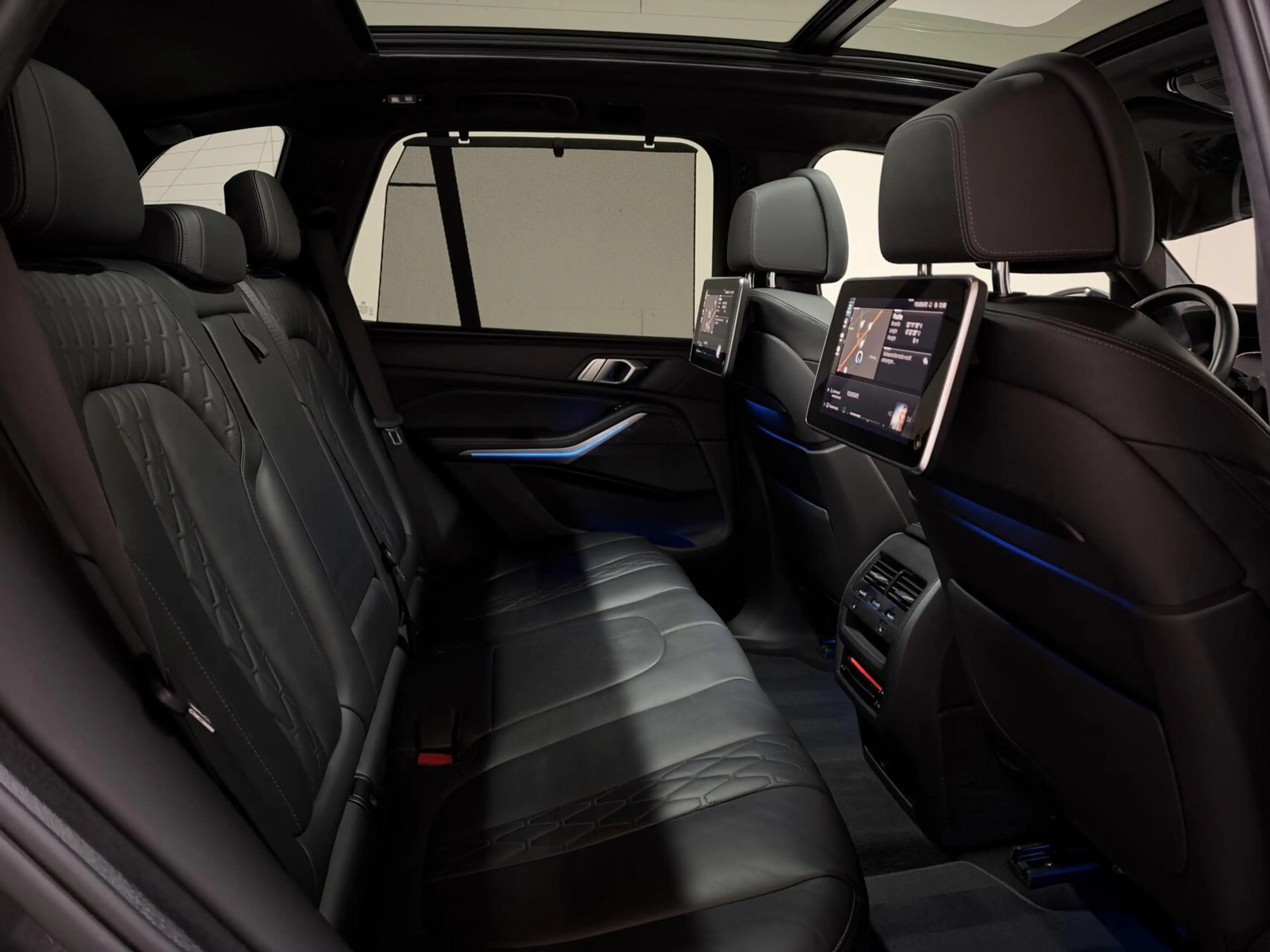 BMW X5 xDrive45e M-Sport Individual Dravitgrau Pano Laser — photo 21