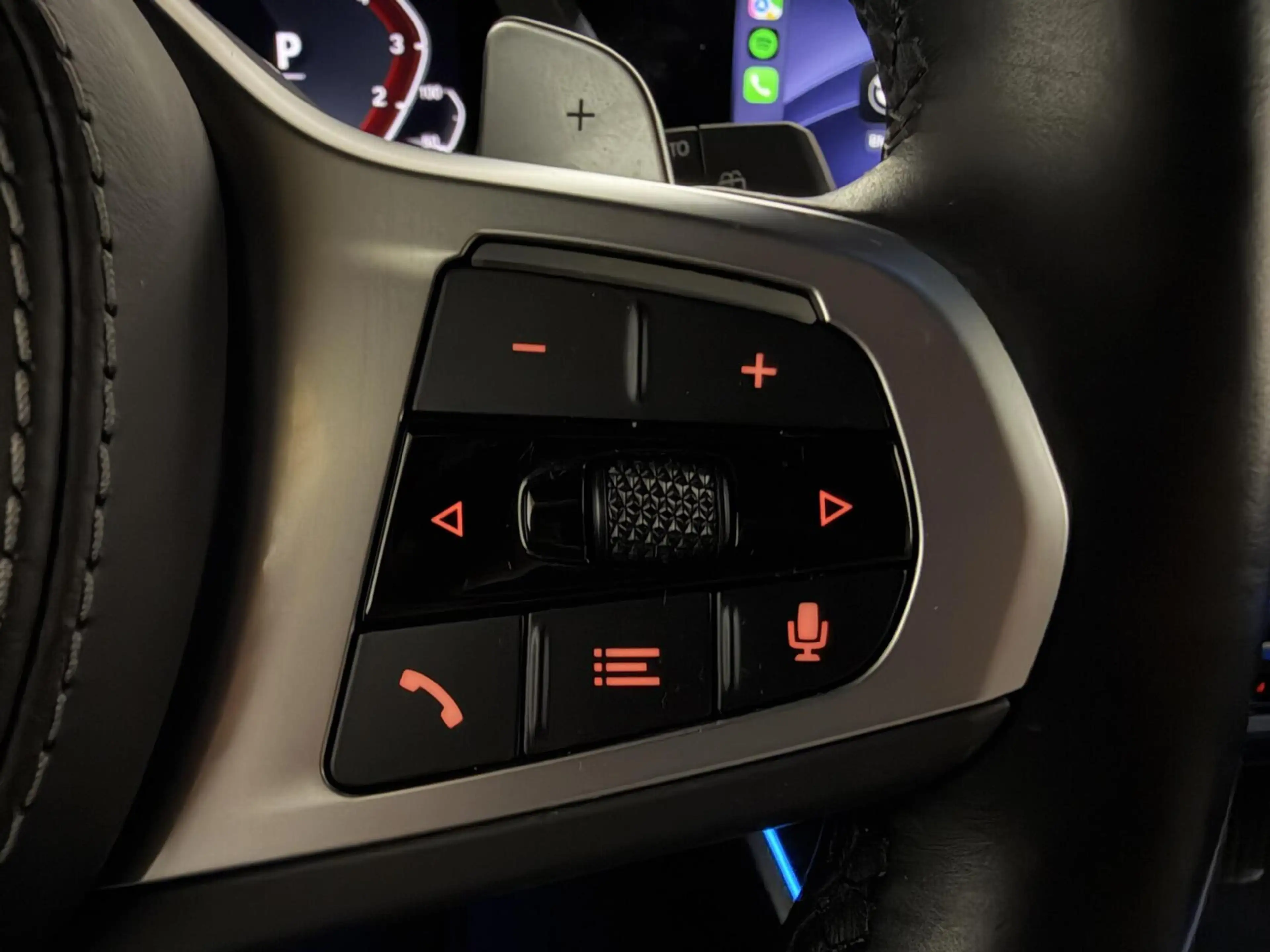 BMW X5 xDrive45e M-Sport Individual Dravitgrau Pano Laser — photo 39