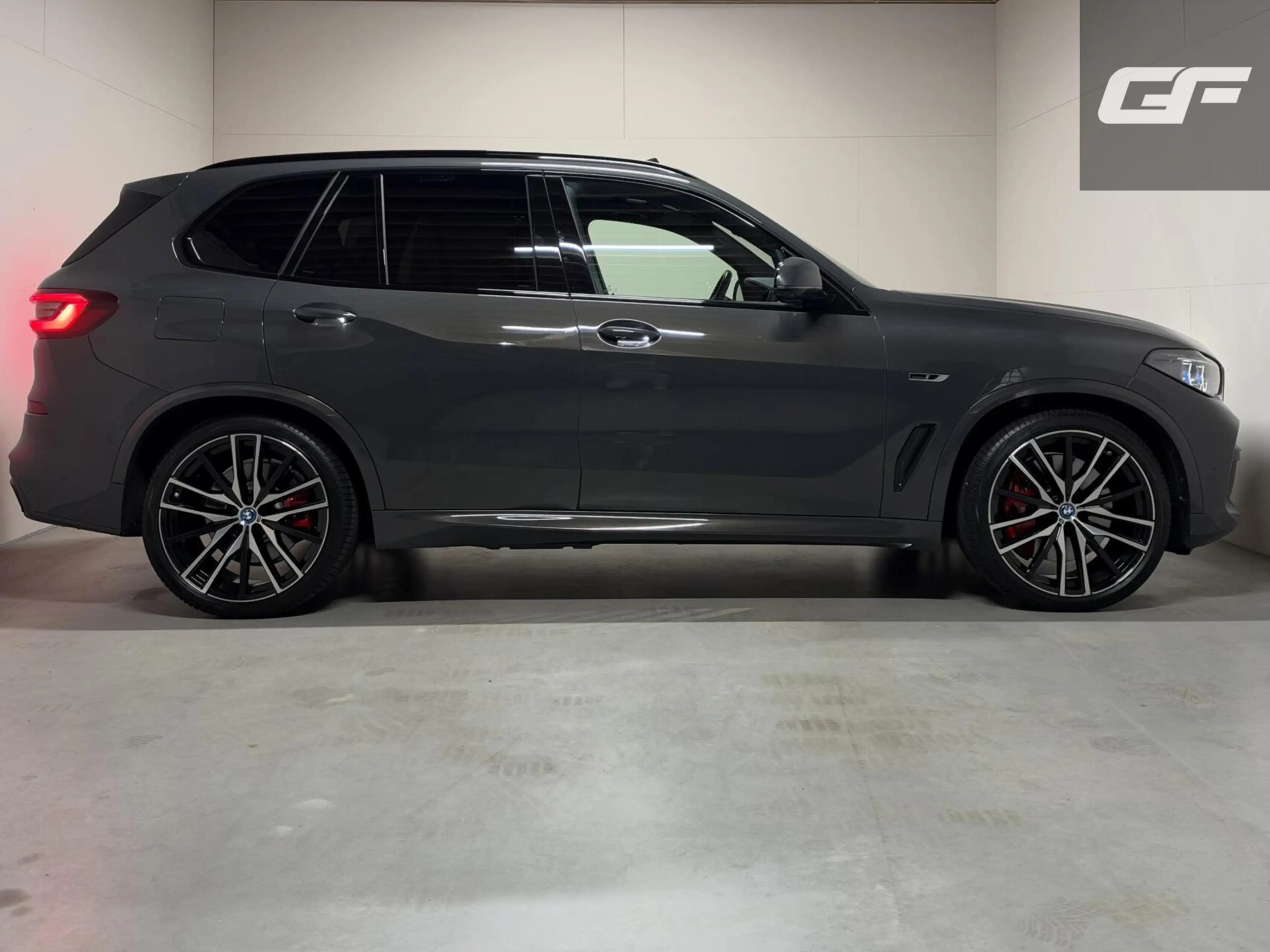 BMW X5 xDrive45e M-Sport Individual Dravitgrau Pano Laser — photo 3