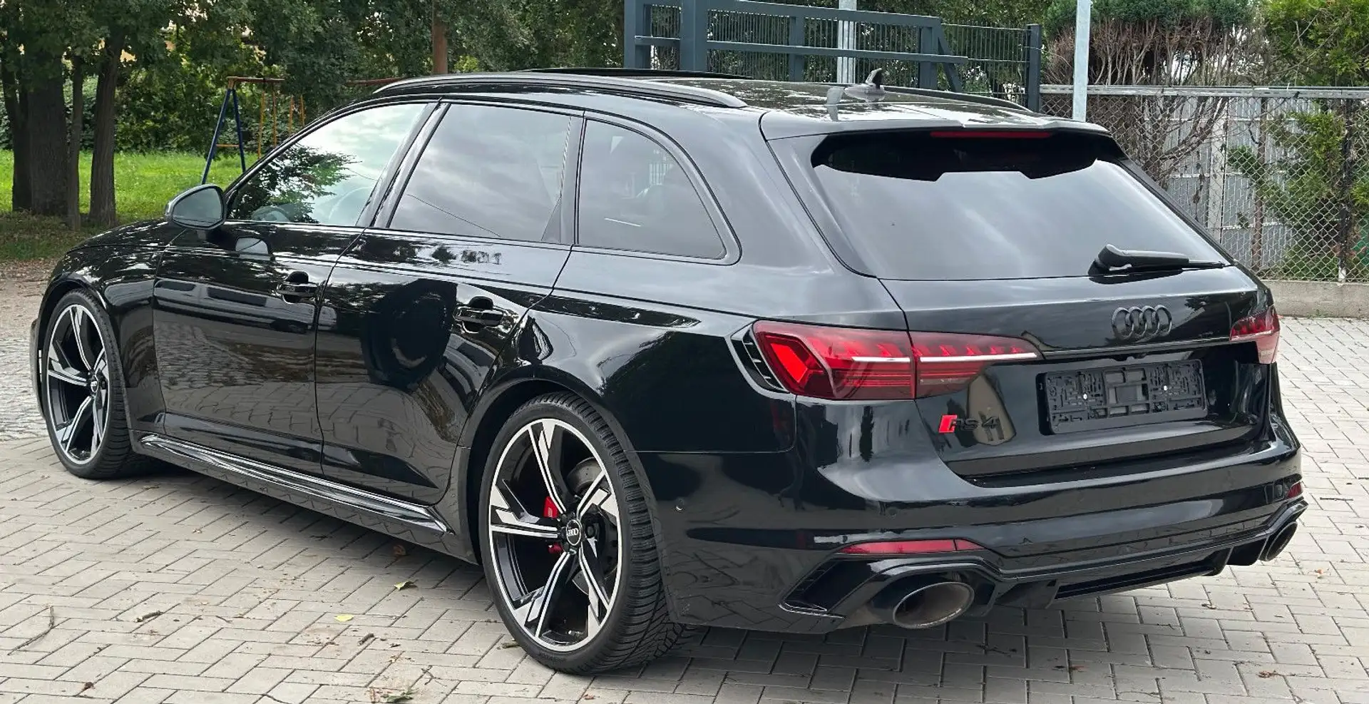 Audi RS4 Avant Quattro Pano*ACC*Matrix*Keramik Noir - 2