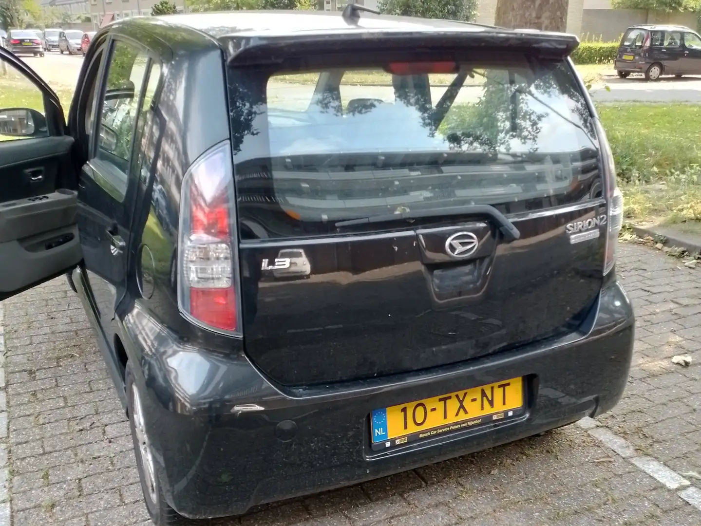 Daihatsu Sirion Sirion 1.3-16V Comfort Negro - 2