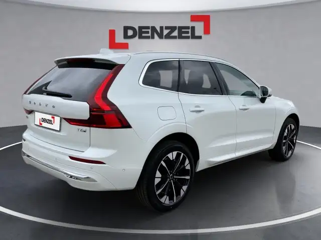 Volvo XC60 Plus, T6 eAWD Plug-in Hybrid, Elektrisch/Benzin, Bright Ansicht 4
