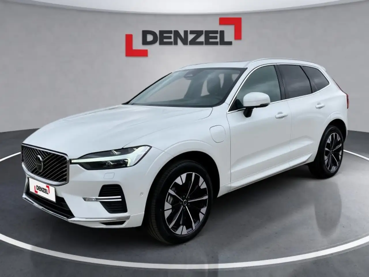 Volvo XC60 Plus, T6 eAWD Plug-in Hybrid, Elektrisch/Benzin, Bright