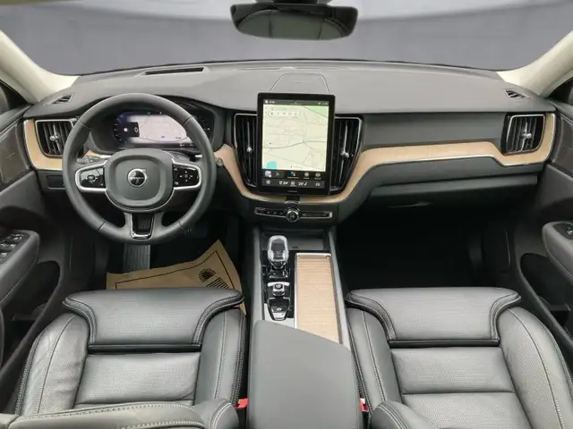 Volvo XC60 Plus, T6 eAWD Plug-in Hybrid, Elektrisch/Benzin, Bright Ansicht 9