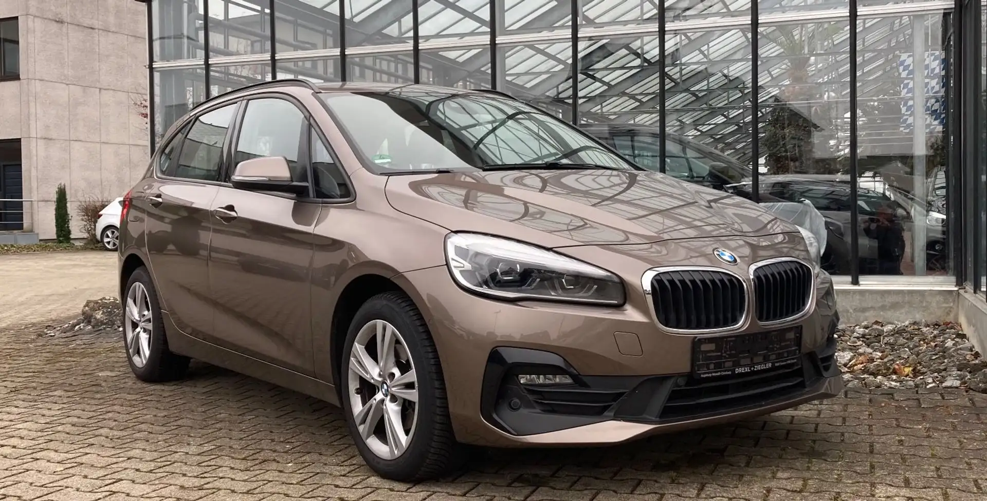 BMW 218 AHK Sitzheizung TÜV AU neu Beige - 1