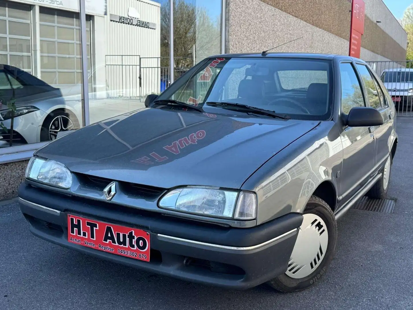 Renault R 19 1.4 Europa/Etat neuf/76.000Kilometres/Ancetre Beige - 1