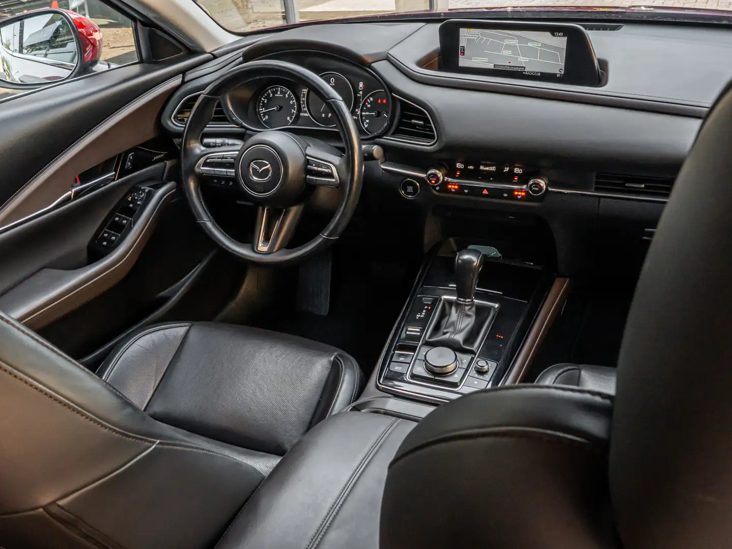 Mazda CX-30 2.0 e-SkyActiv-X M Hybrid Luxury BOSE LEDER TREKHA Rood - 2