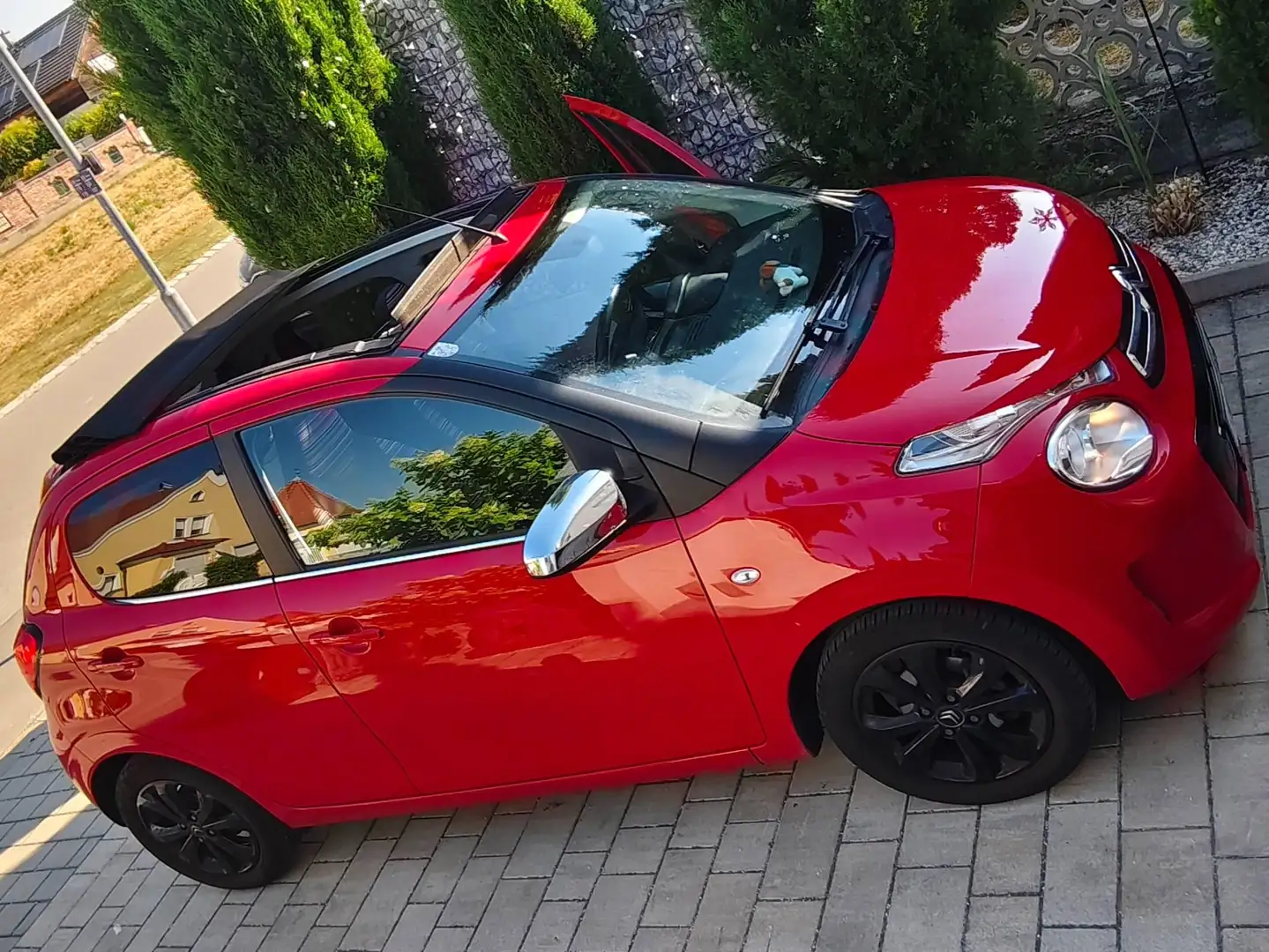 Citroen C1 C1 Airscape VTi 72 manuell Shine Rot - 1