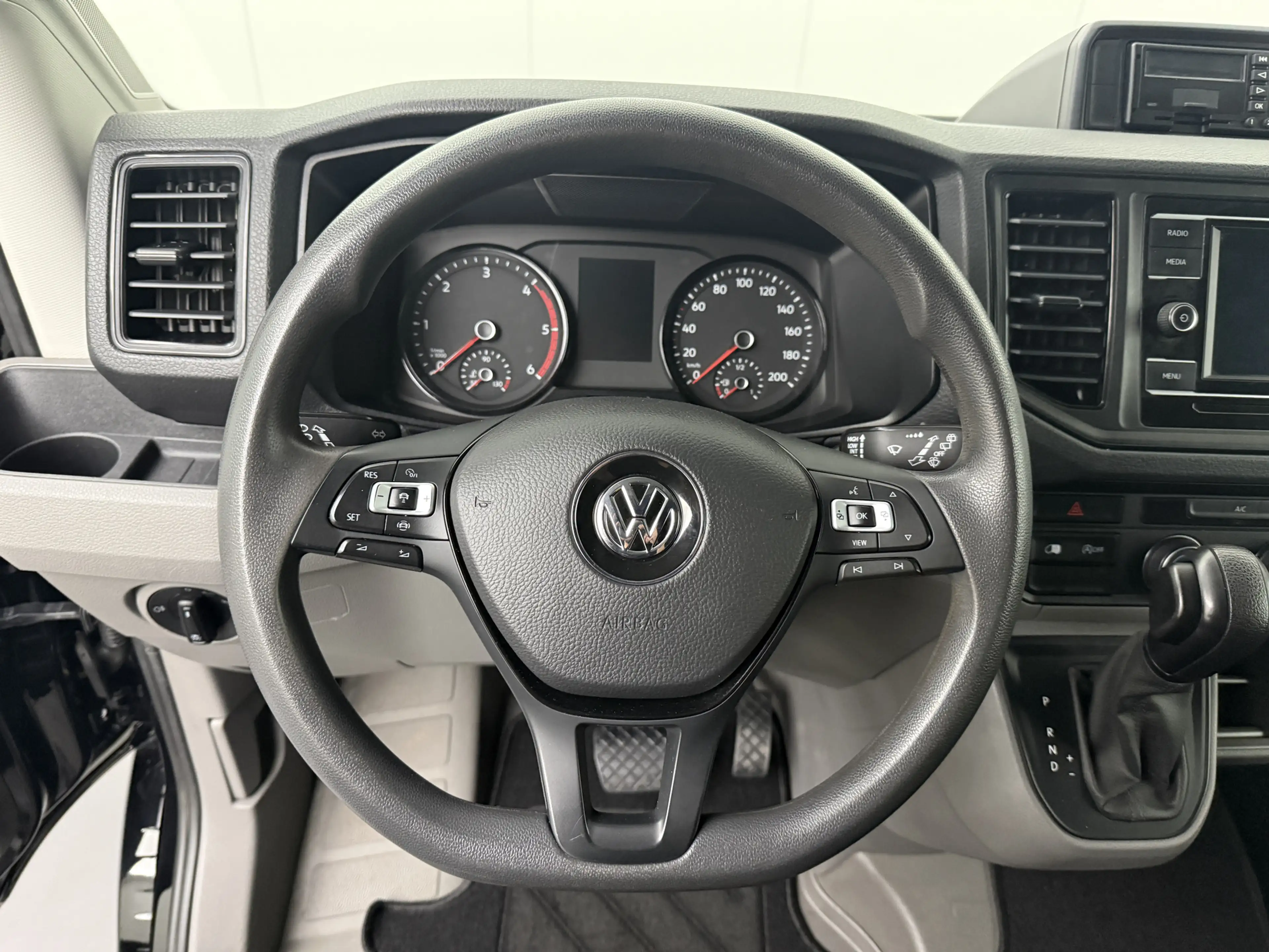 Volkswagen Crafter 2.0TDi 177PK Automaat L3H3 Black Edition | Led | M — photo 16