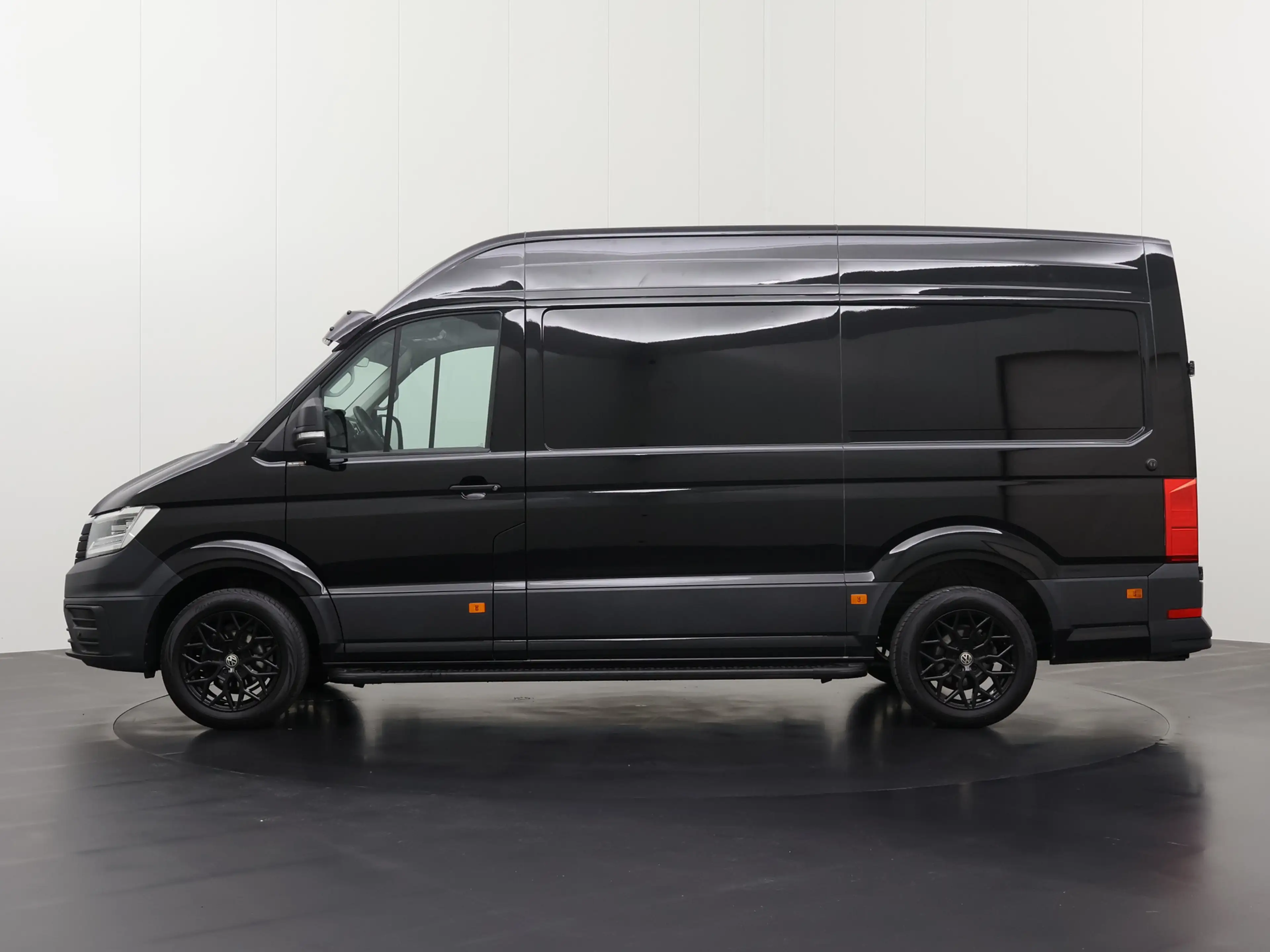 Volkswagen Crafter 2.0TDi 177PK Automaat L3H3 Black Edition | Led | M — photo 12