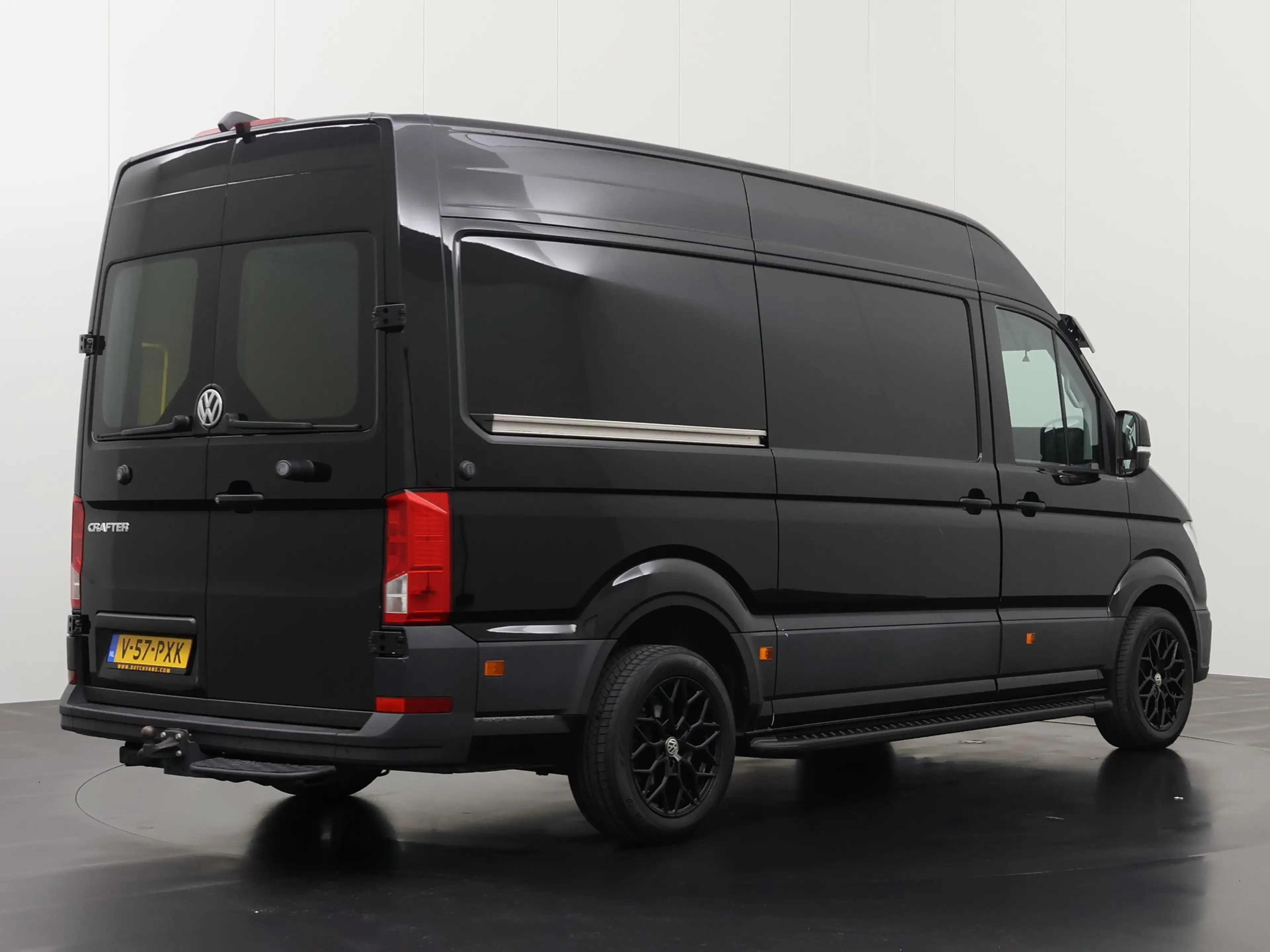 Volkswagen Crafter 2.0TDi 177PK Automaat L3H3 Black Edition | Led | M — photo 2