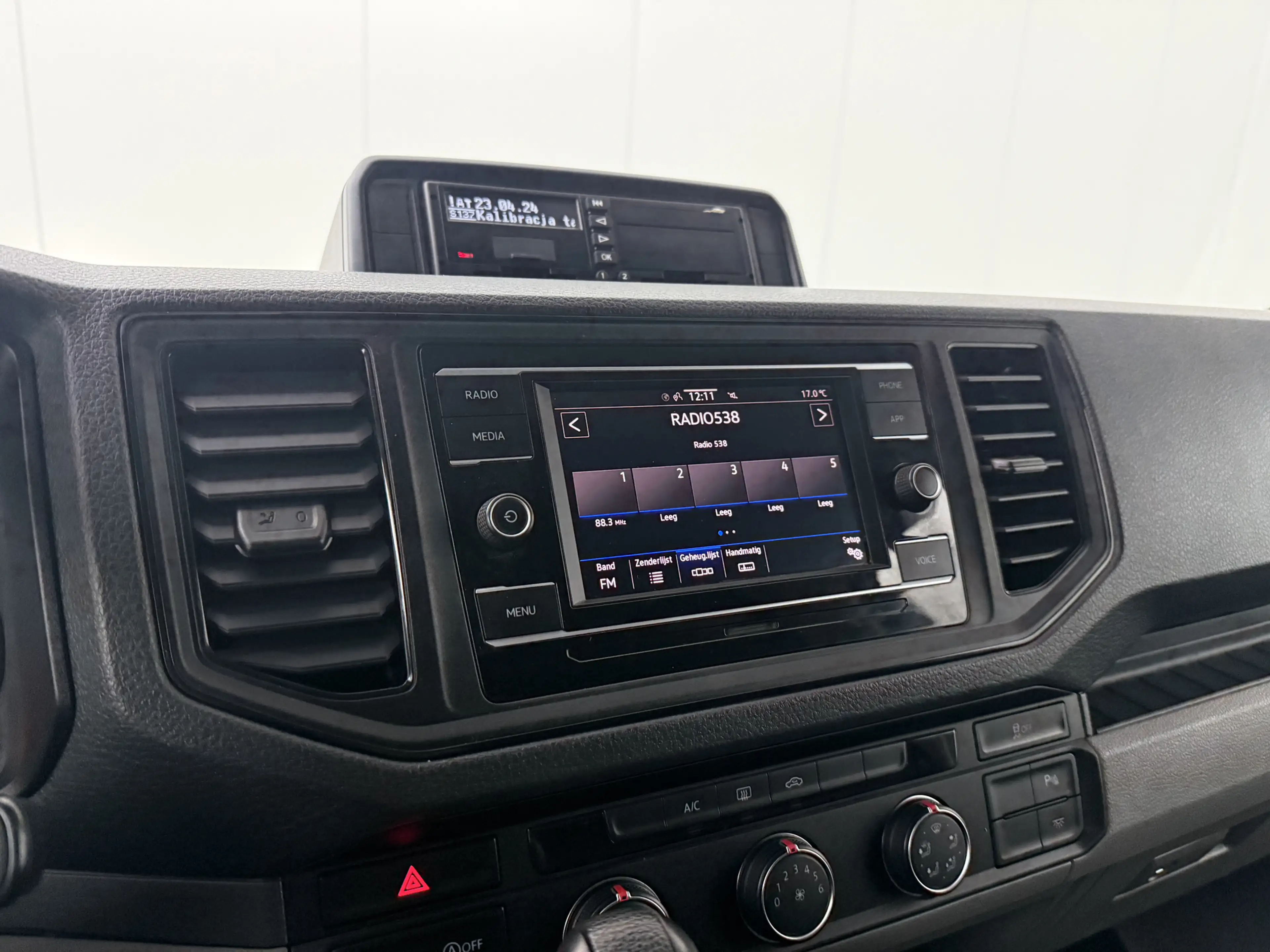 Volkswagen Crafter 2.0TDi 177PK Automaat L3H3 Black Edition | Led | M — photo 23