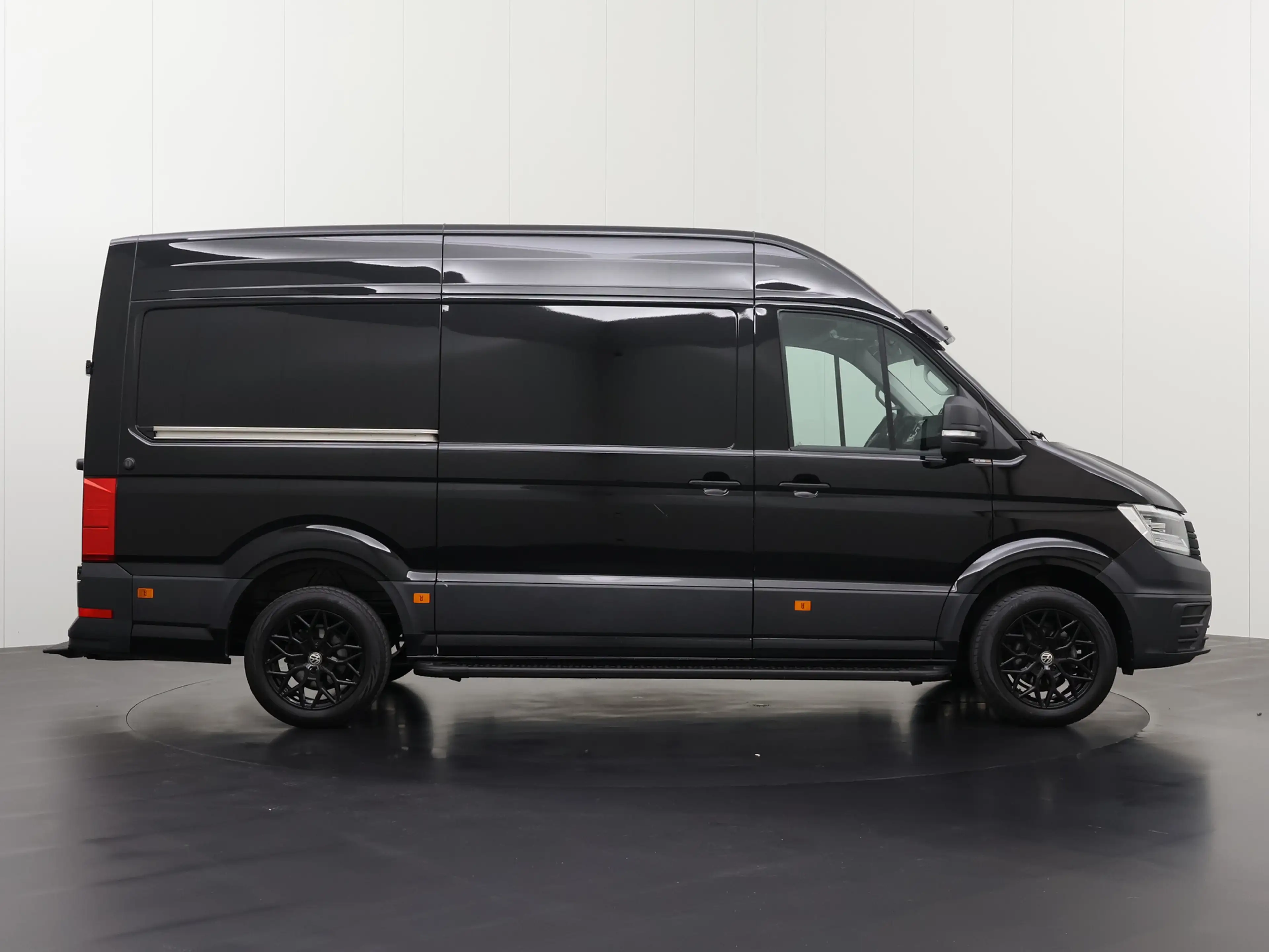 Volkswagen Crafter 2.0TDi 177PK Automaat L3H3 Black Edition | Led | M — photo 13