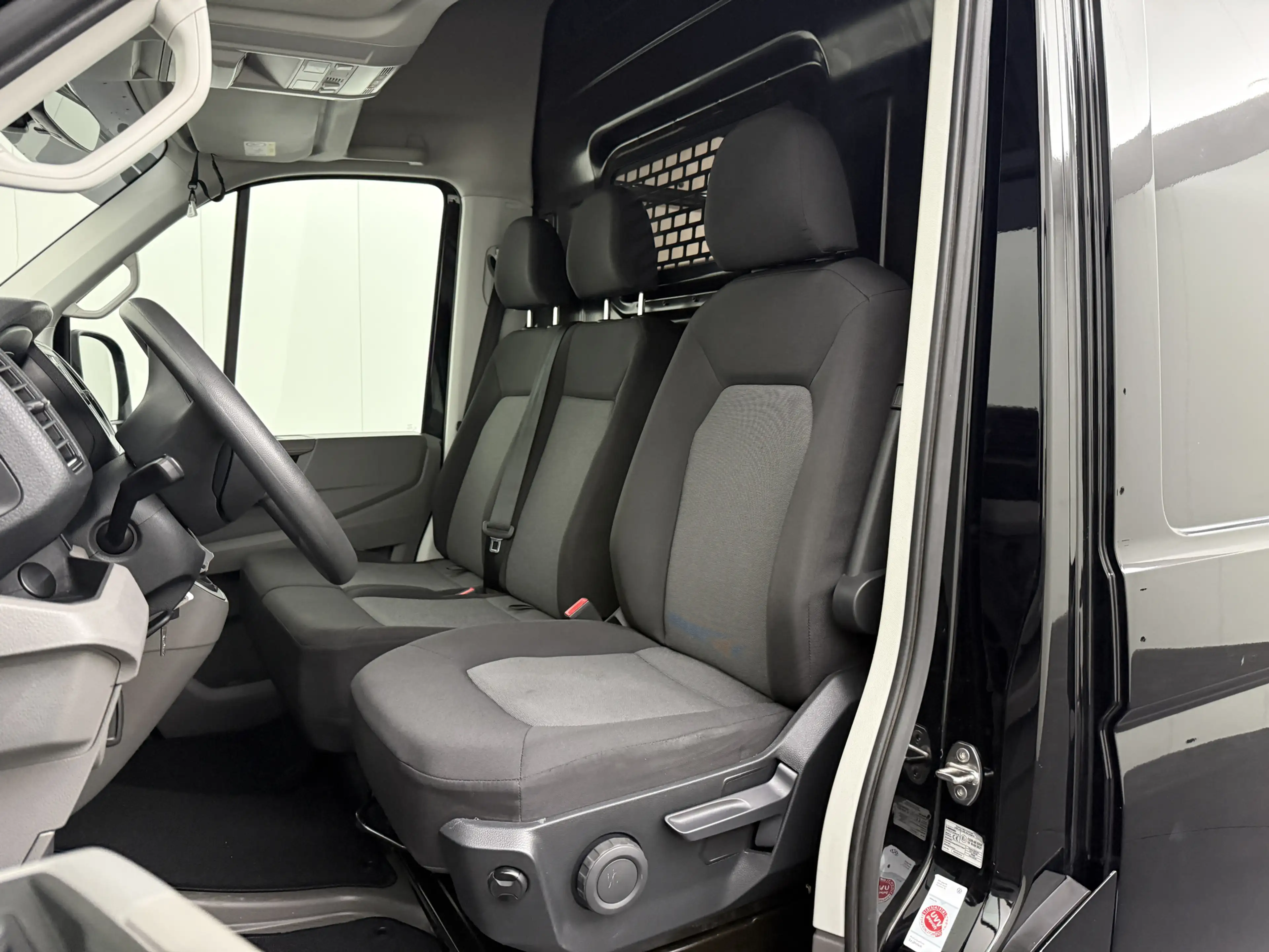 Volkswagen Crafter 2.0TDi 177PK Automaat L3H3 Black Edition | Led | M — photo 26