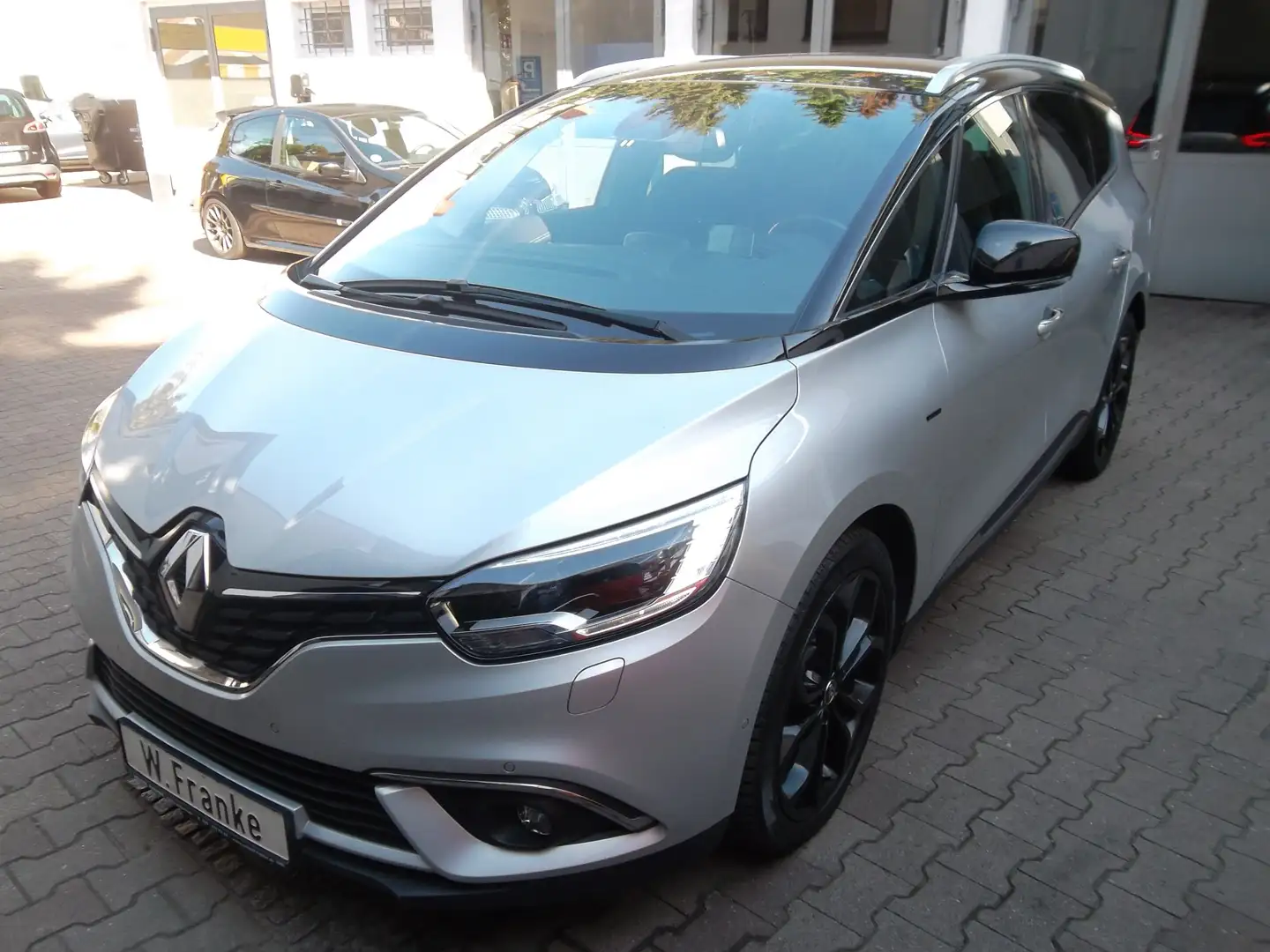 Renault Grand Scenic Scenic TCe 160 EDC BLACK EDITION 7Sitzer, PDC, KAM Silber - 1
