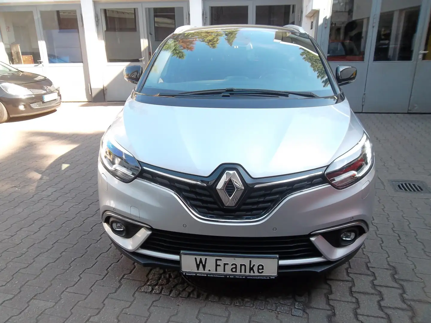 Renault Grand Scenic Scenic TCe 160 EDC BLACK EDITION 7Sitzer, PDC, KAM Silber - 2