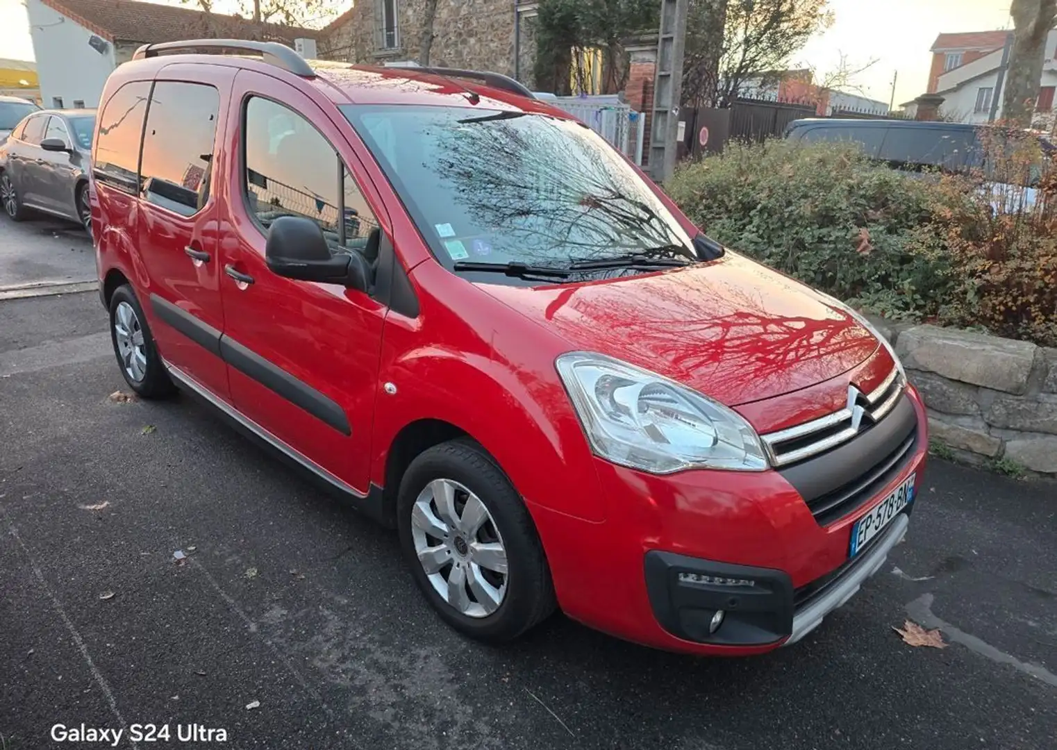 Citroen Berlingo Multispace 1.2l Ess 110 XTR+ Rouge - 2
