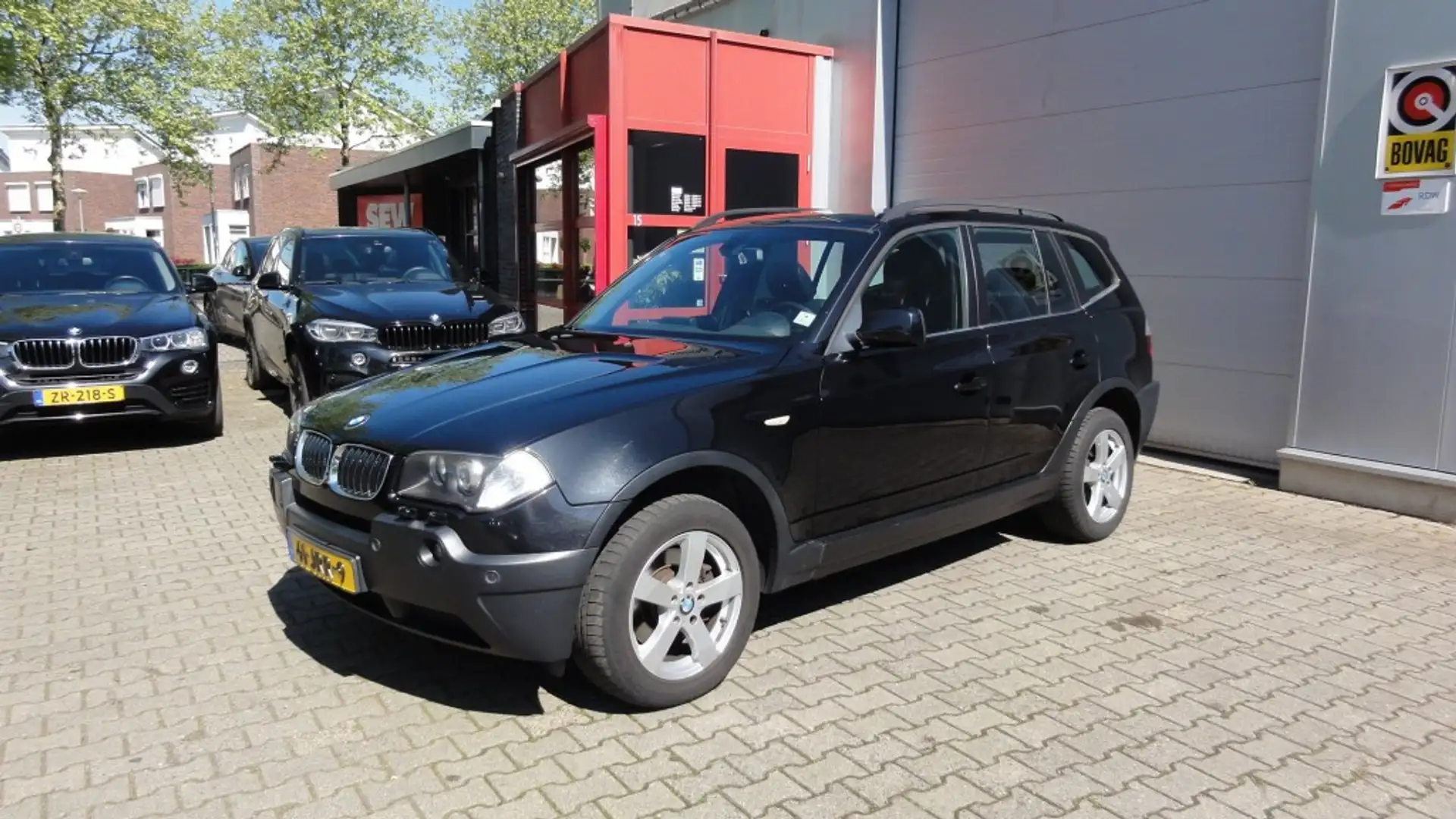BMW X3 2.5i  Panoromadak/Trekhaak Zwart - 1