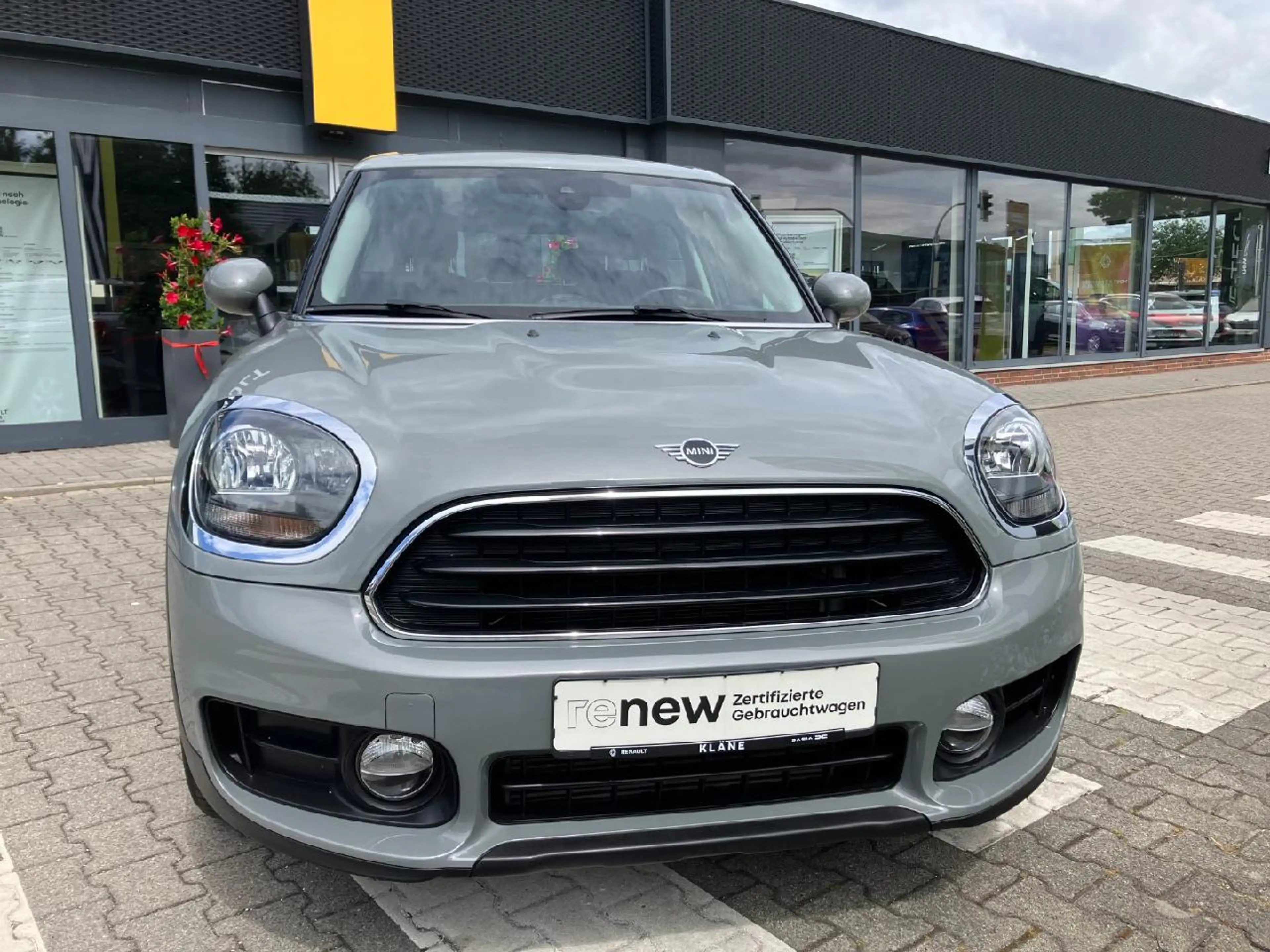 MINI One Countryman One — photo 6