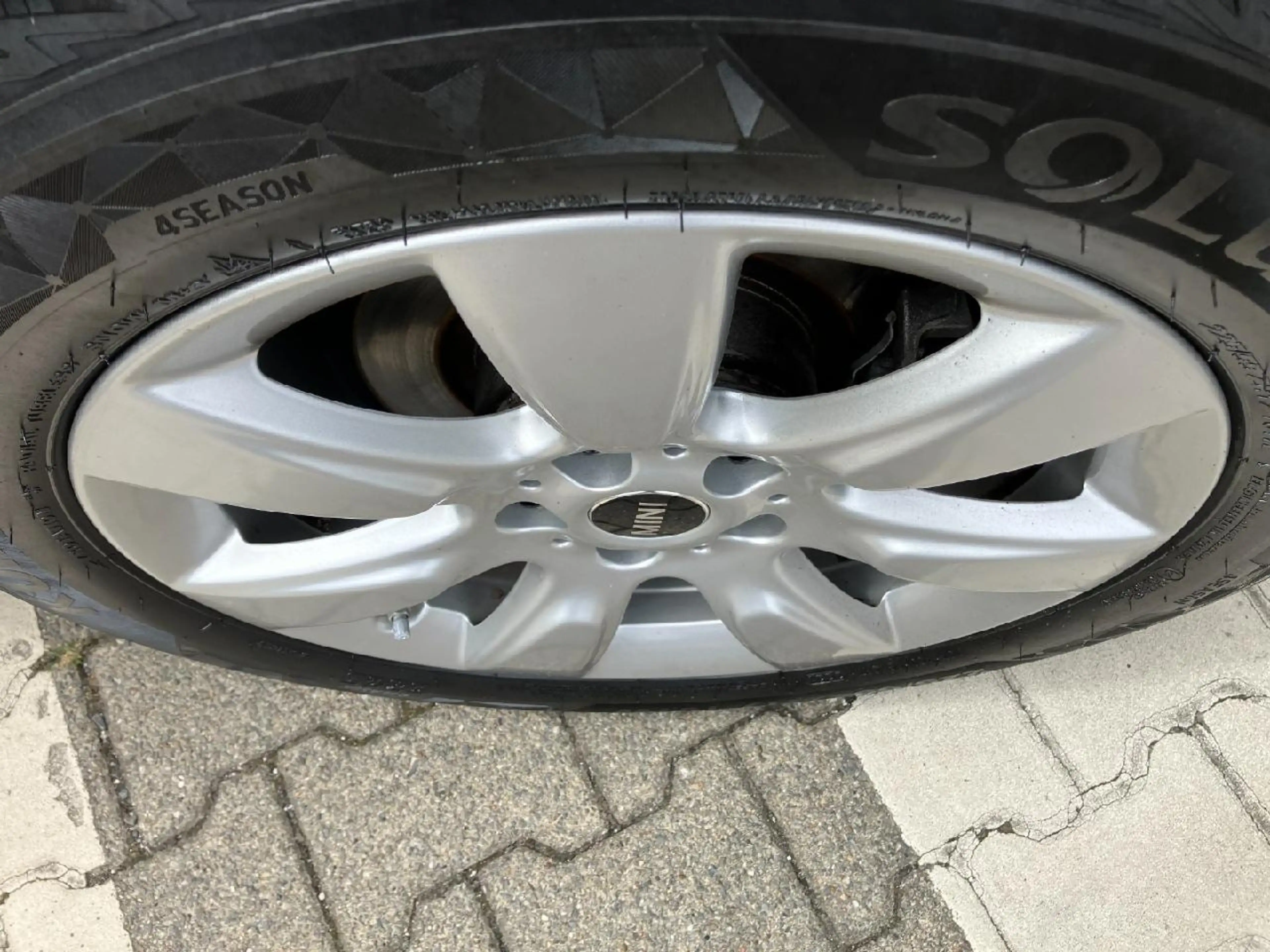 MINI One Countryman One — photo 15