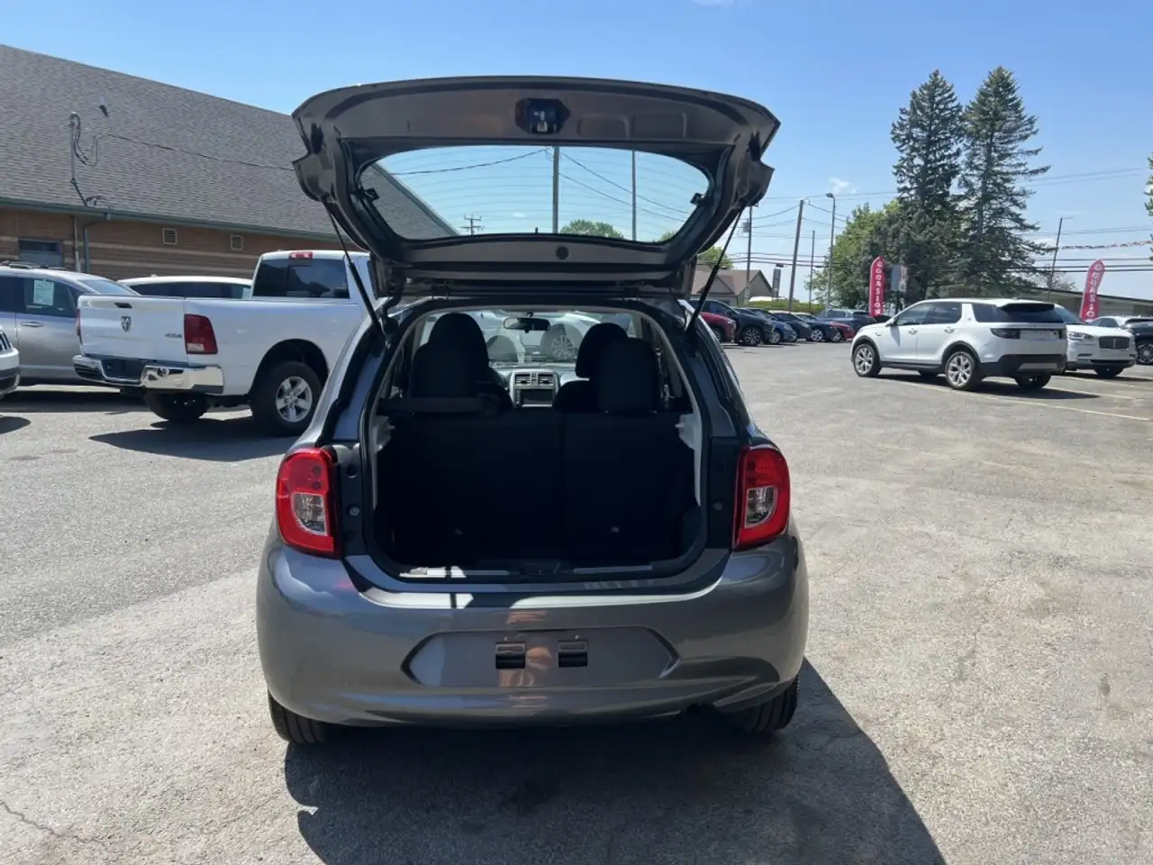 Nissan Micra снимка Nissan Micra