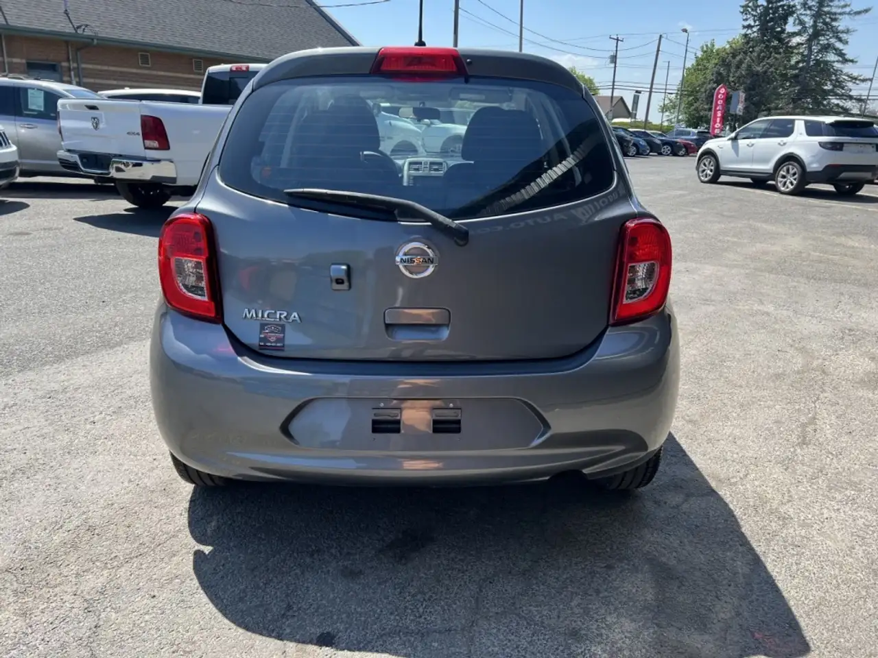 Nissan Micra снимка Nissan Micra