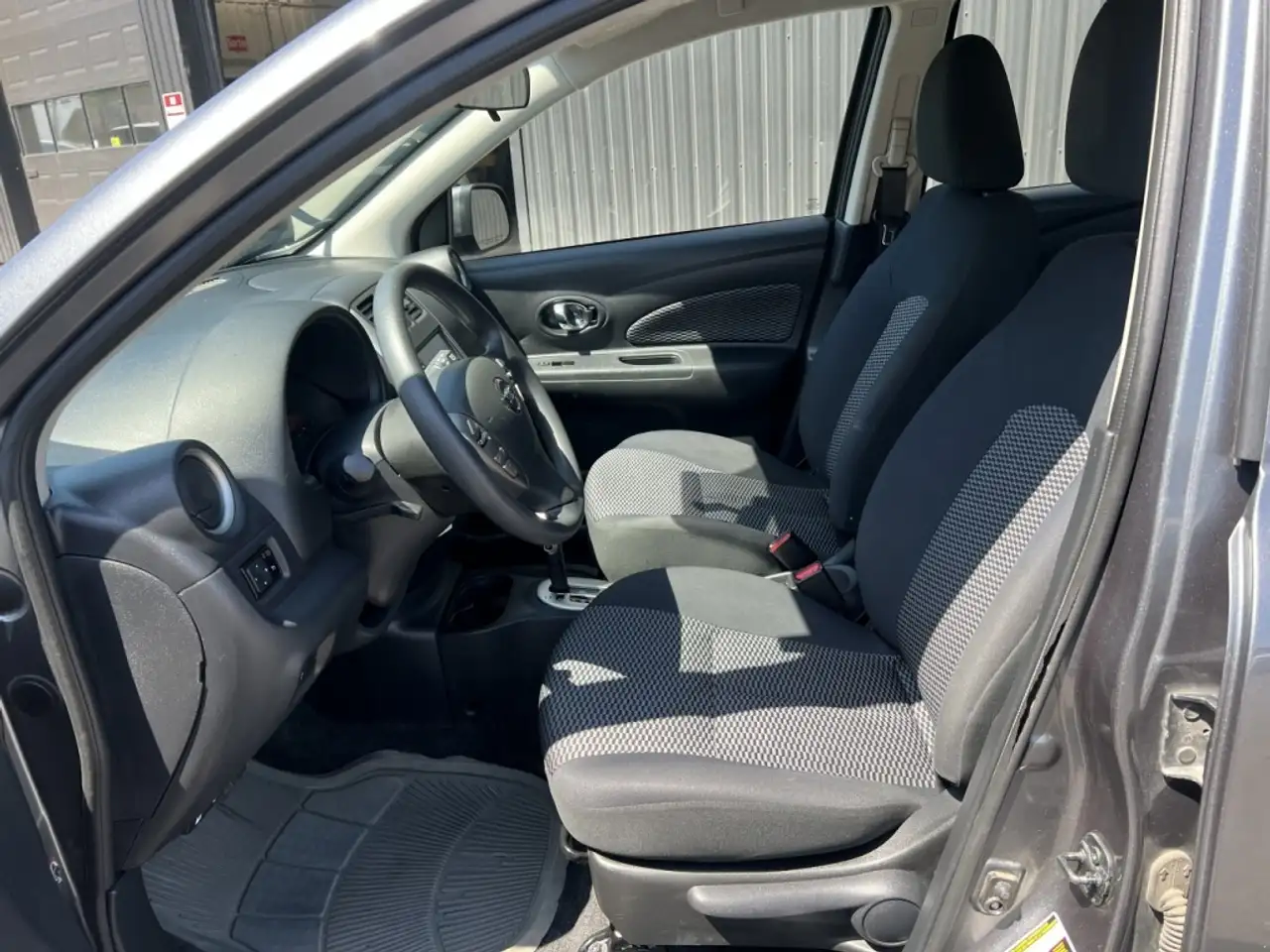 Nissan Micra снимка Nissan Micra