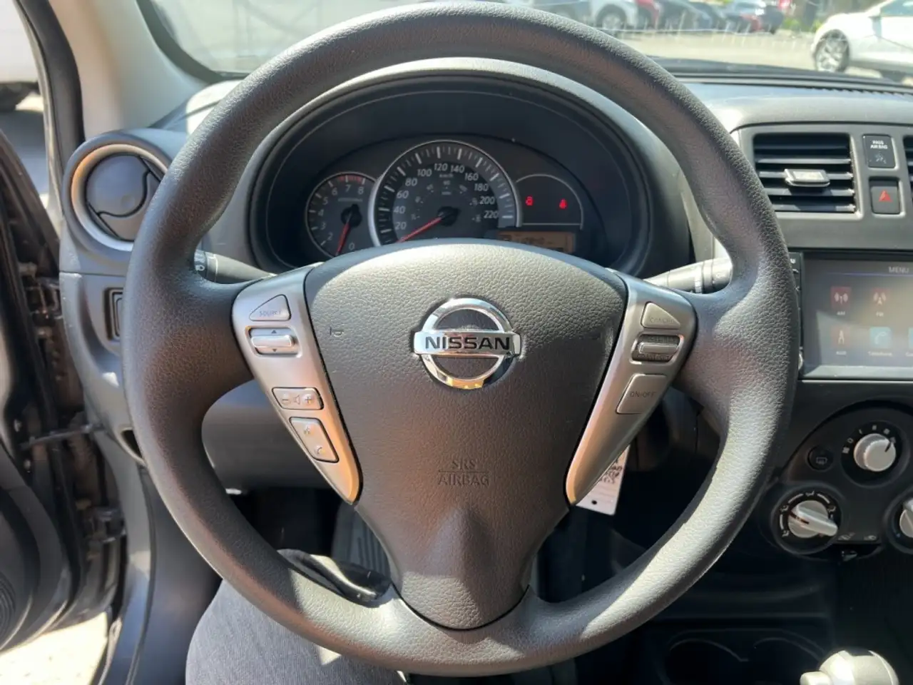 Nissan Micra снимка Nissan Micra