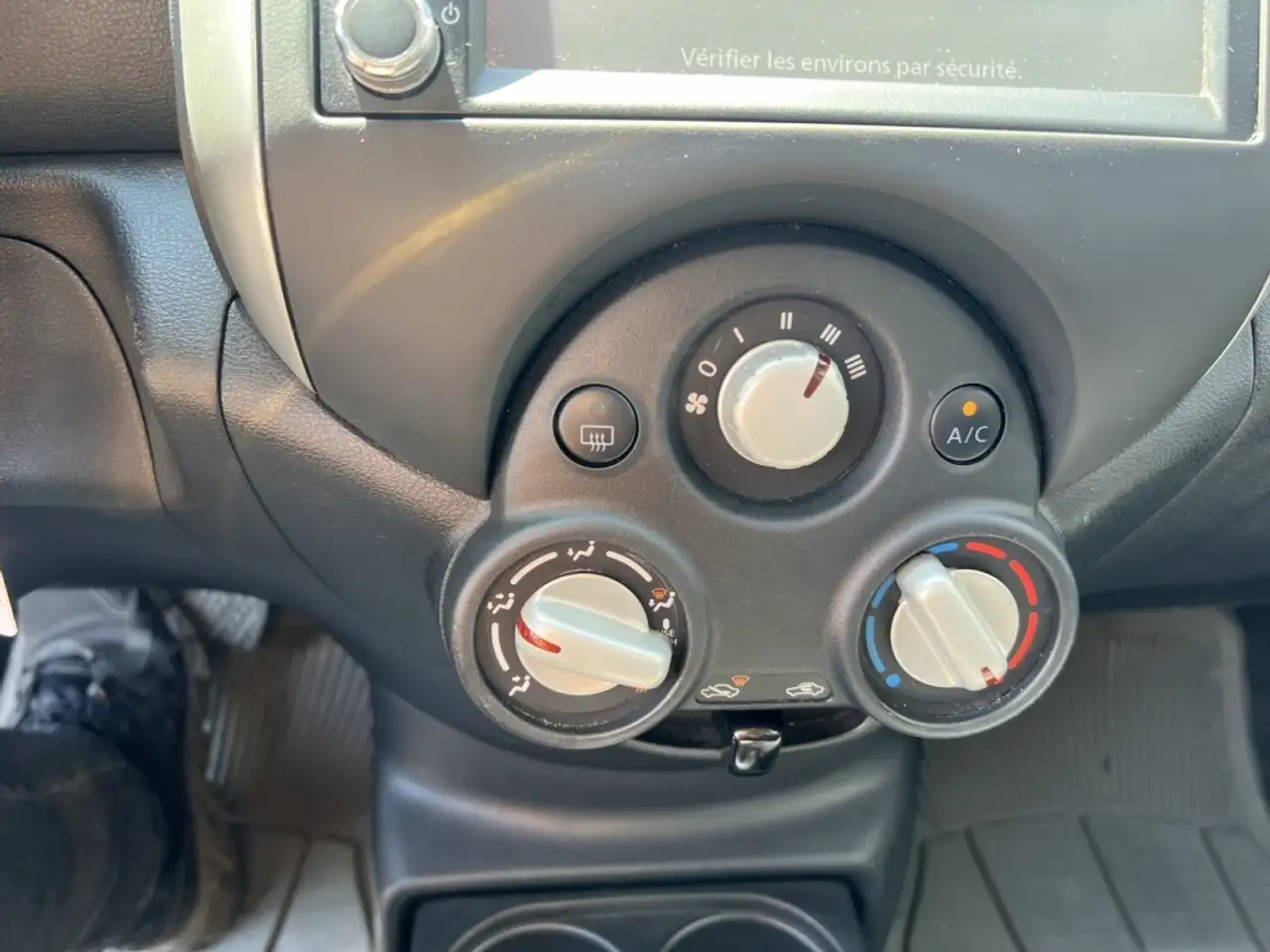 Nissan Micra снимка Nissan Micra