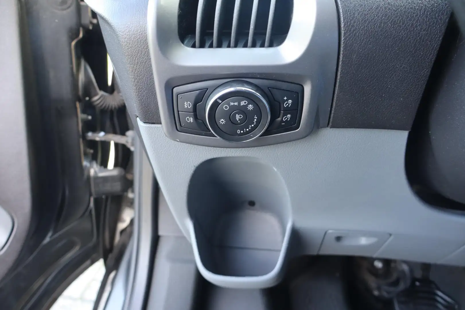 Ford Transit Custom 270 2.0 TDCI L1H1 Trend Automaat Gris - 2