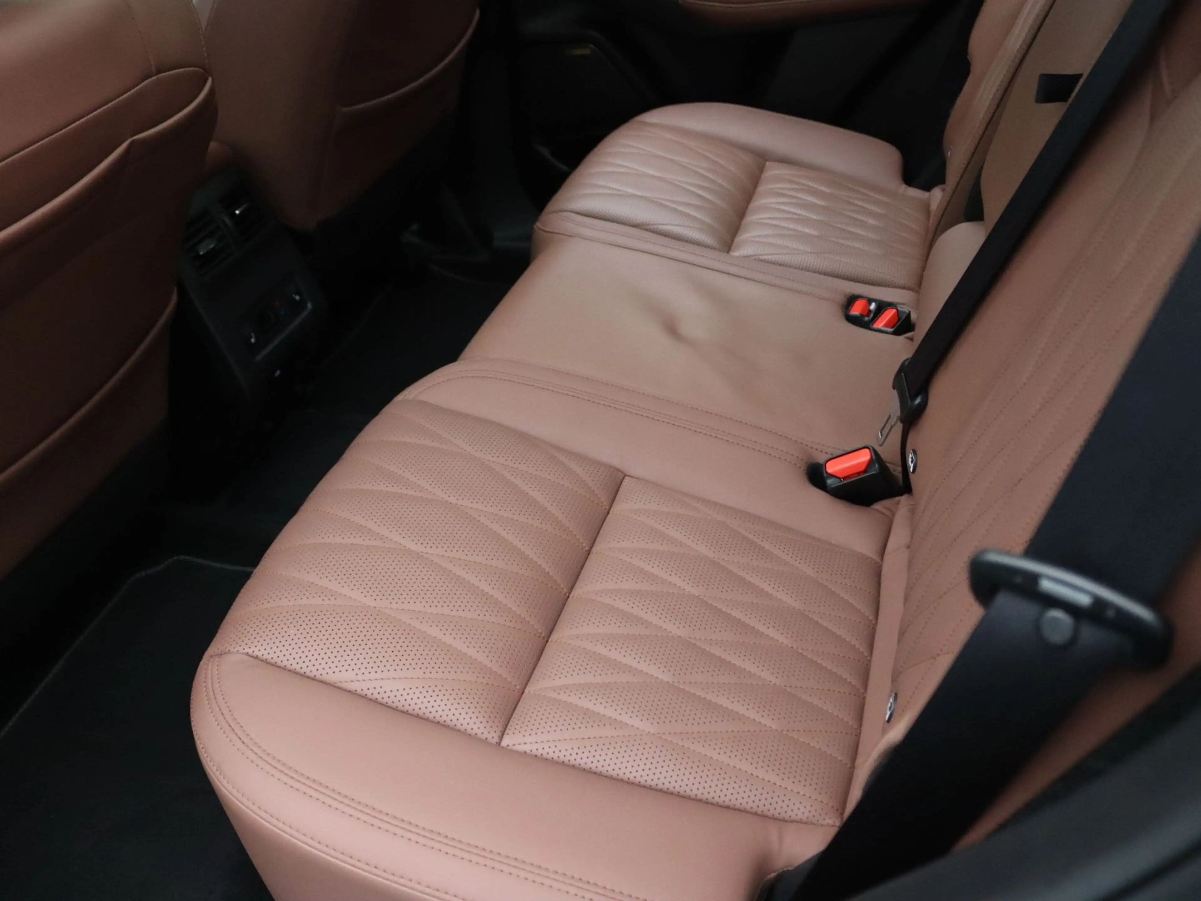 Mitsubishi Outlander 306pk PHEV Instyle+ Apple Carplay/Android Auto | C — photo 34